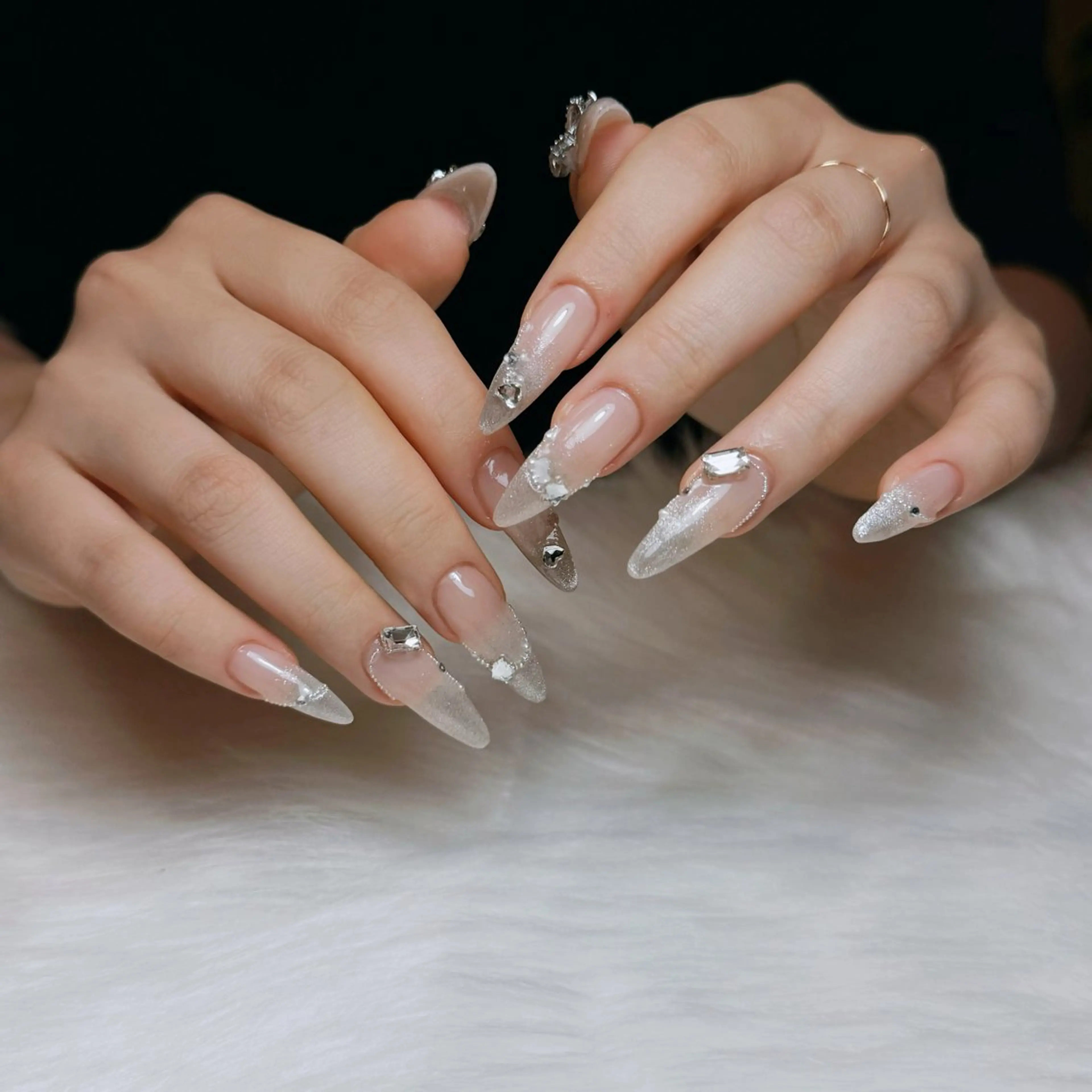 ネイル キラキラネイル マグネットネイル ワンホンネイル nailsalon ChuColaのネイルデザイン