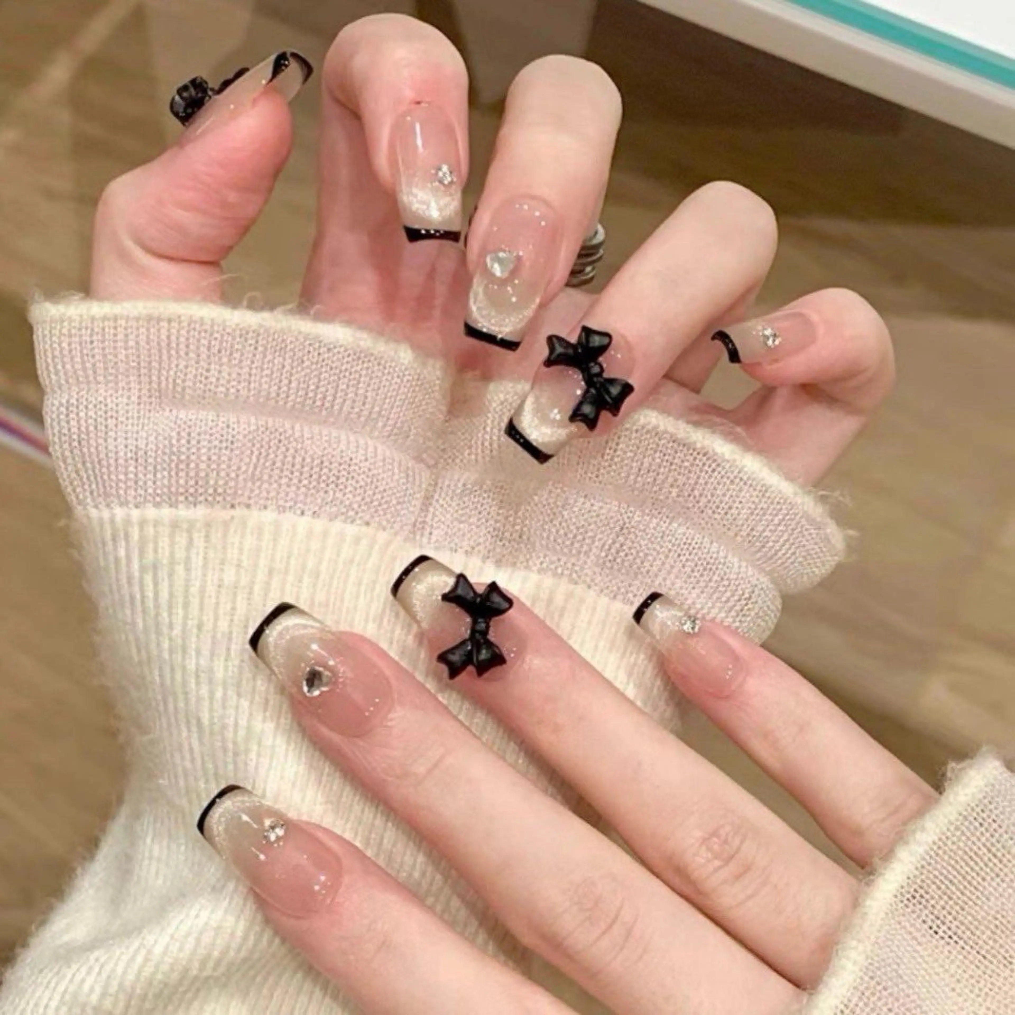 カラー グラデーションカラー ピンクカラー ハンドネイル AIN Nailのネイルデザイン