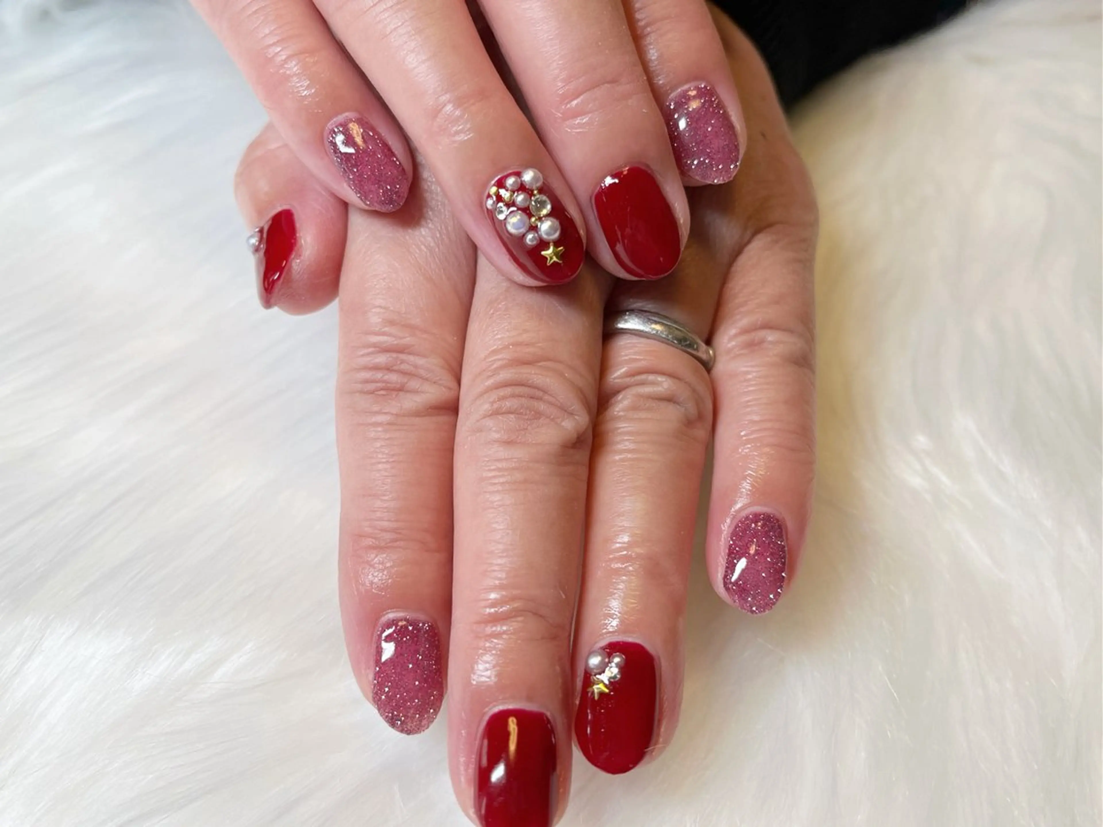 ネイル 赤色 冬ネイル クリスマス ネイルサロン flatのネイルデザイン