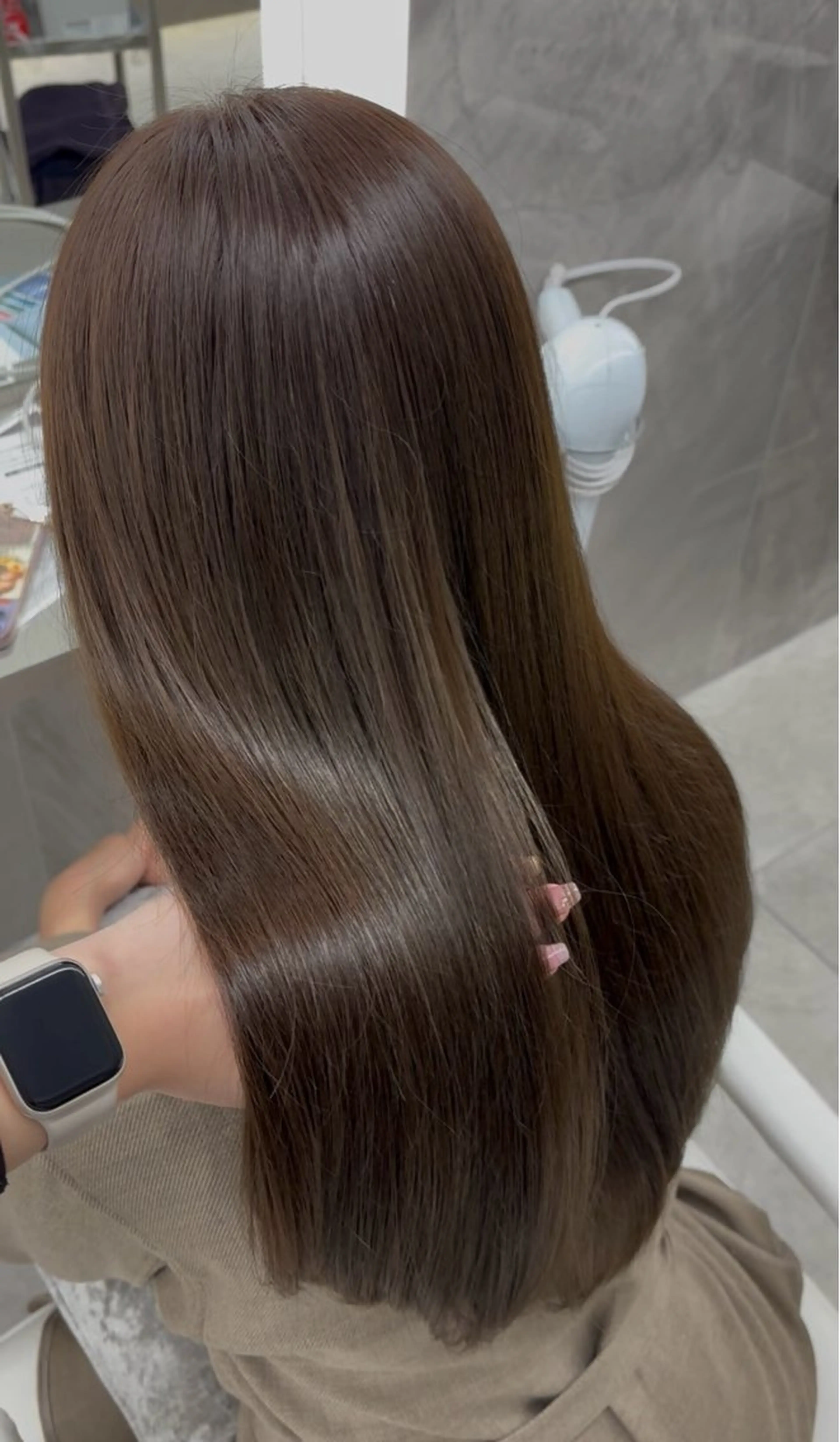 ロング 透明感カラー / 艶カラー/ あいりのヘアスタイル