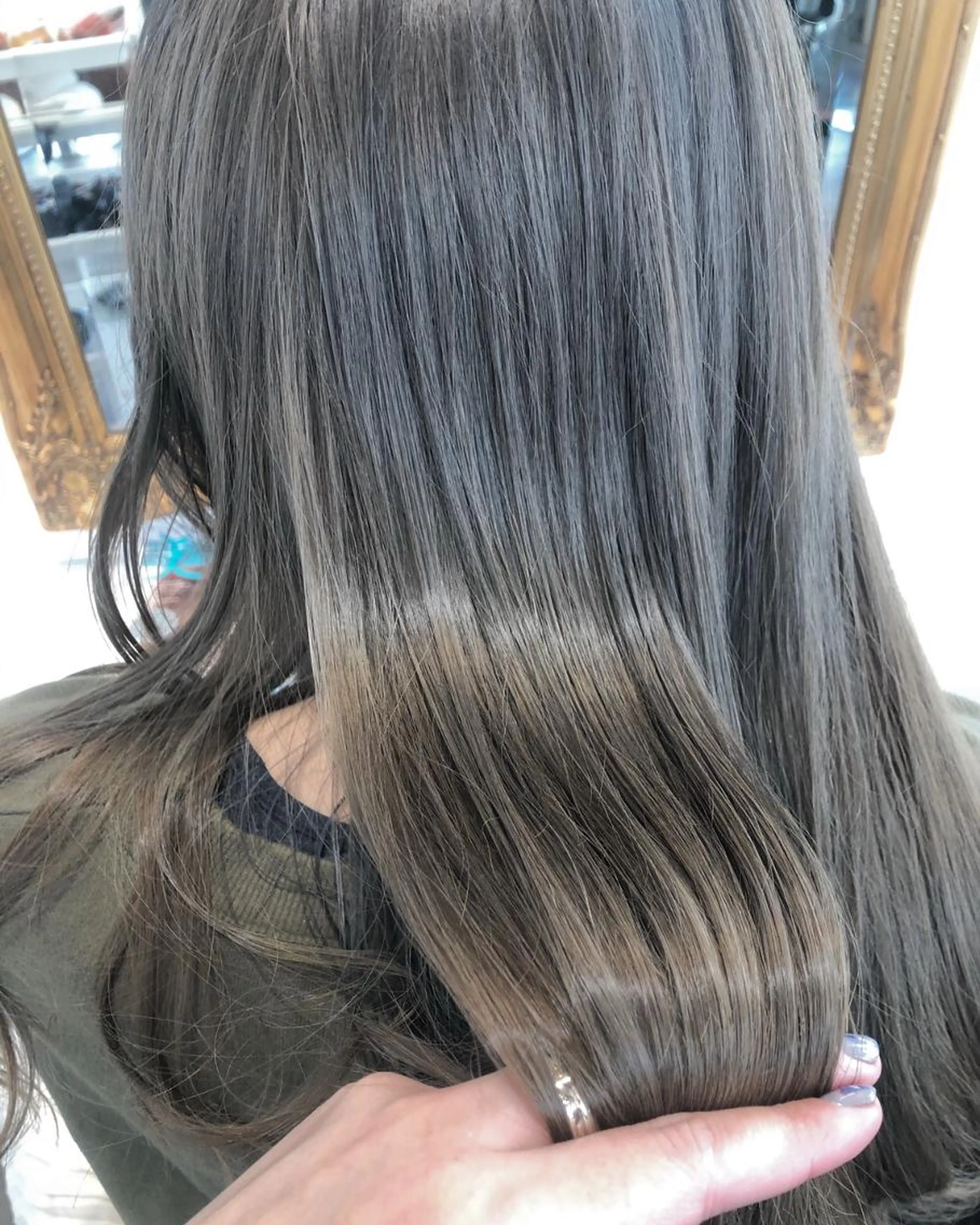 【ワンランク上の艶髪に💎】カラー+ハホニコトリートメントorプリフィカトリートメント💗（巻き仕上げ付き）の写真