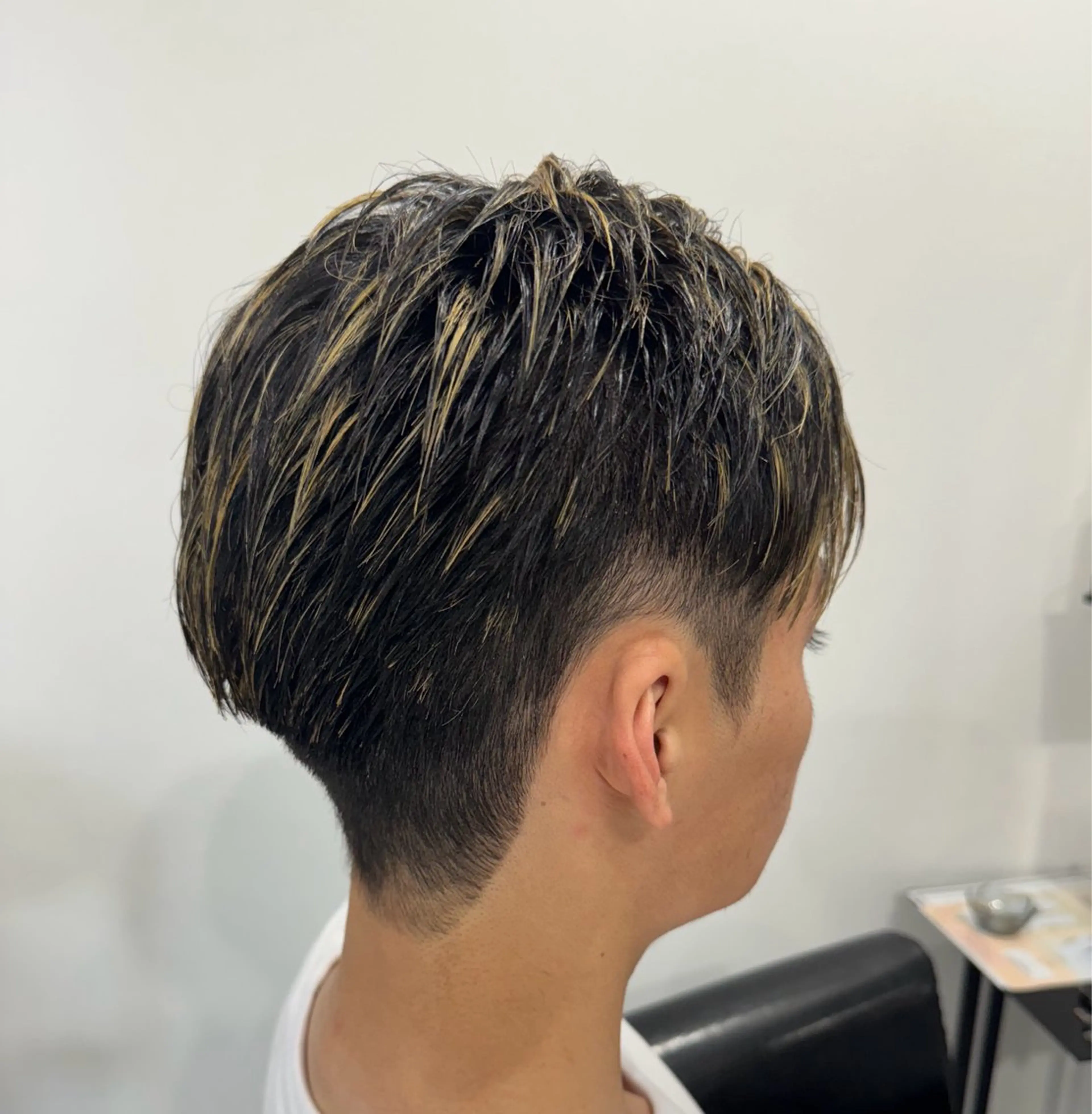 ショート メンズ メンズメッシュ メンズショート ショートヘア ブリーチカラー 🎀ヒナ/トモカ🎀のヘアスタイル