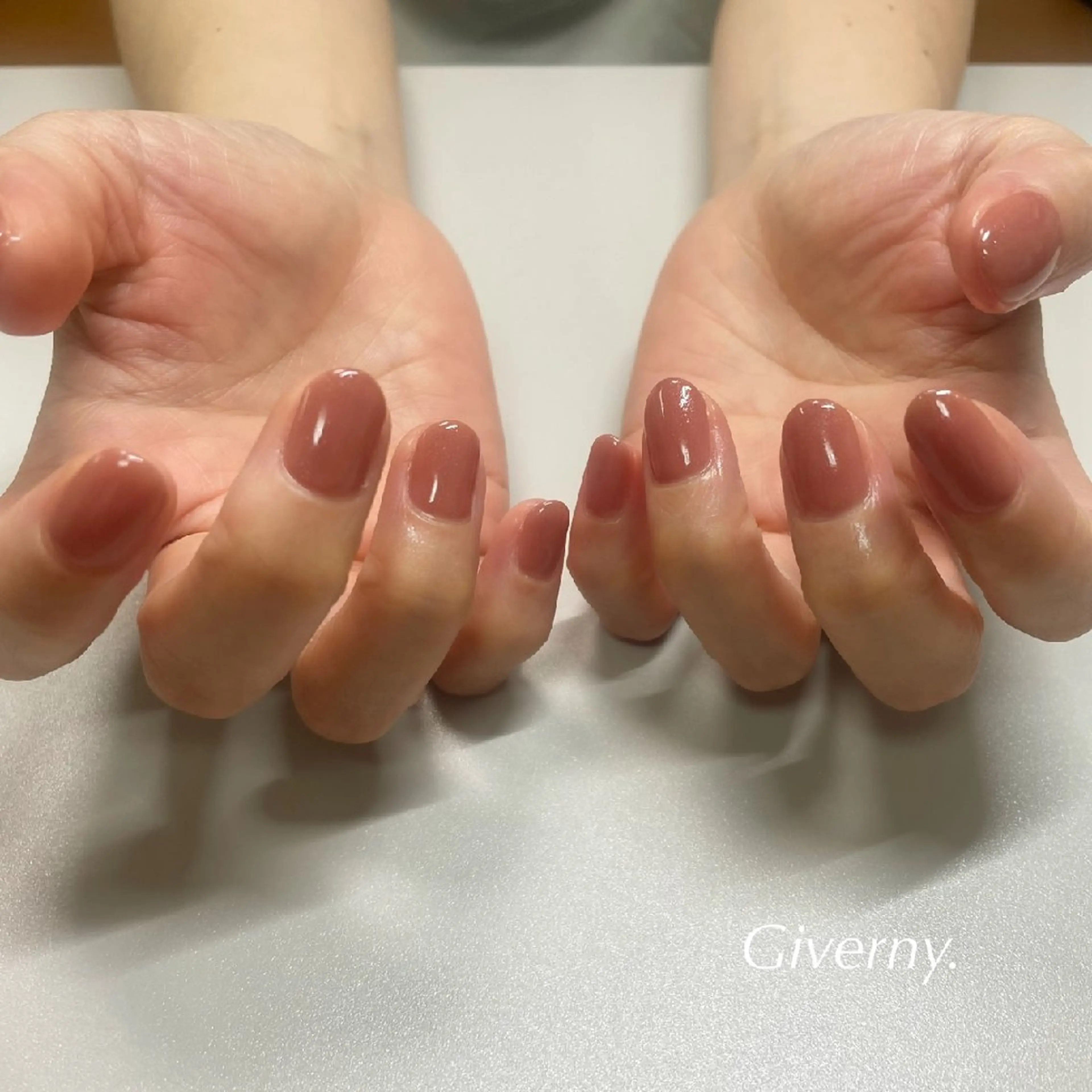 ネイル オフィスネイル ワンカラーネイル シンプルネイル ハンドネイル Giverny .のネイルデザイン