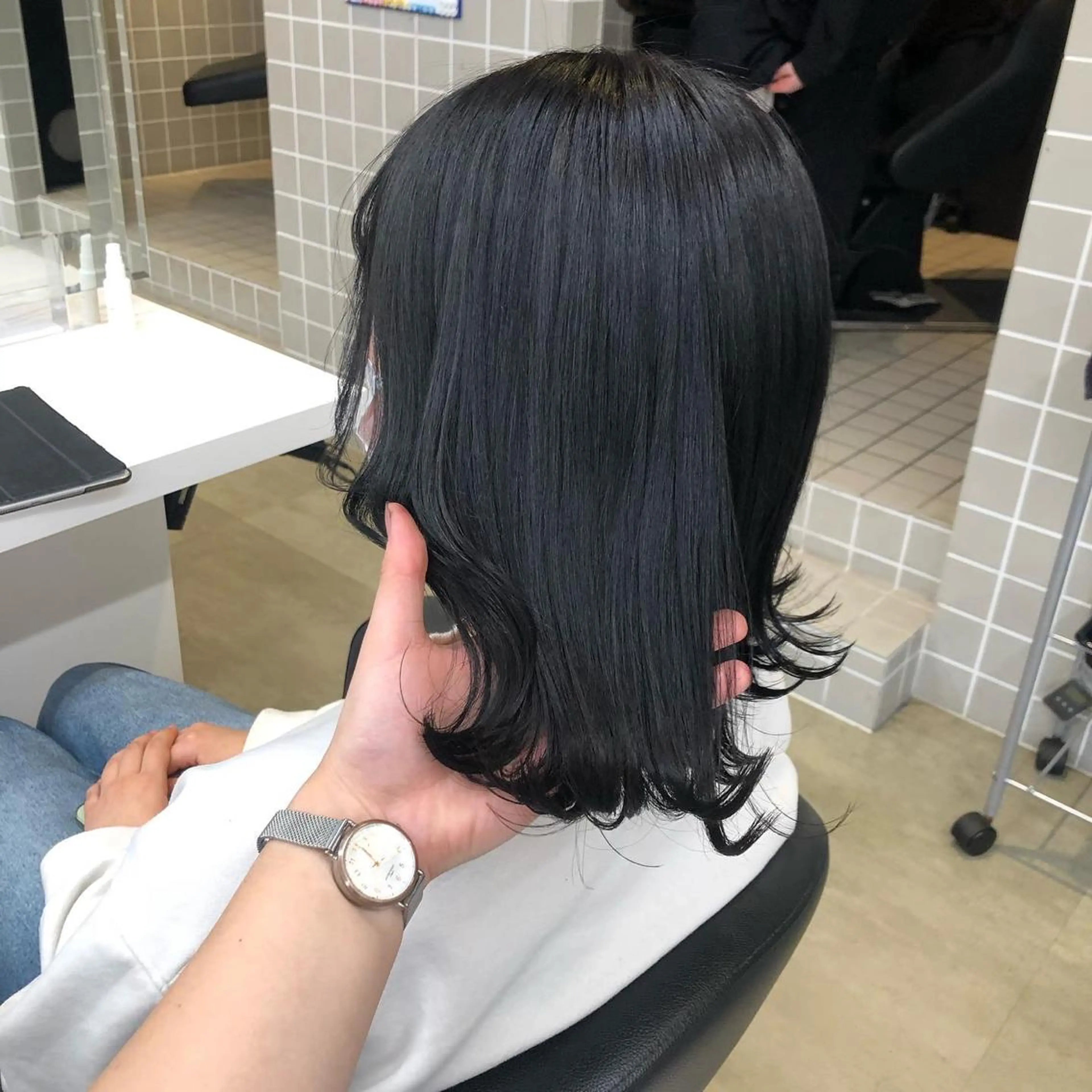 ミディアム ヘアカラー トリートメント ヘッドスパ ヘアセット 寒色＆ブリーチ特化 寒色MiOのヘアスタイル