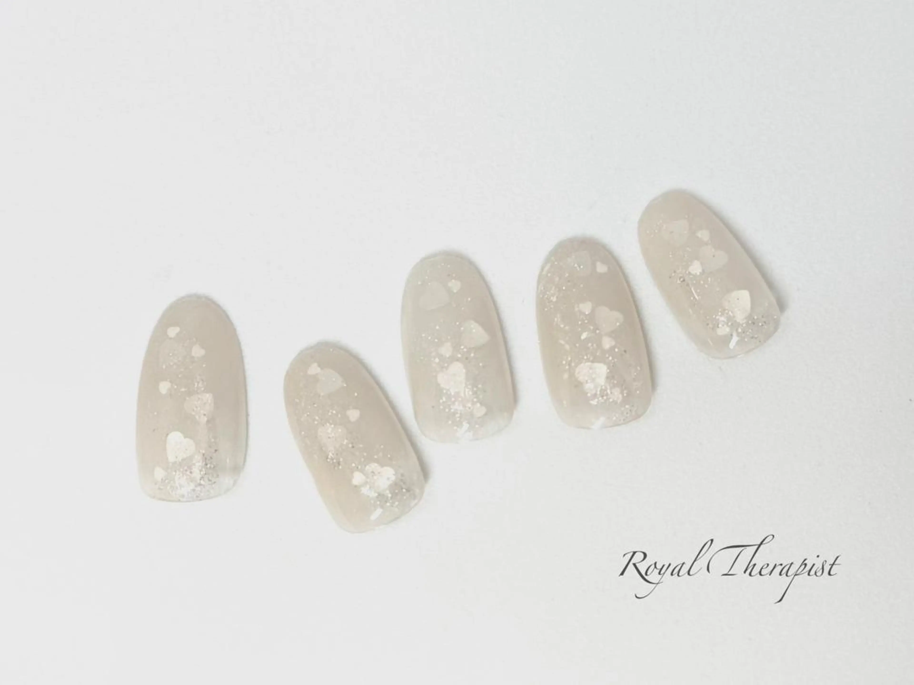 ネイル ハンドネイル 【山岡】 ロイヤル•セラピストのネイルデザイン