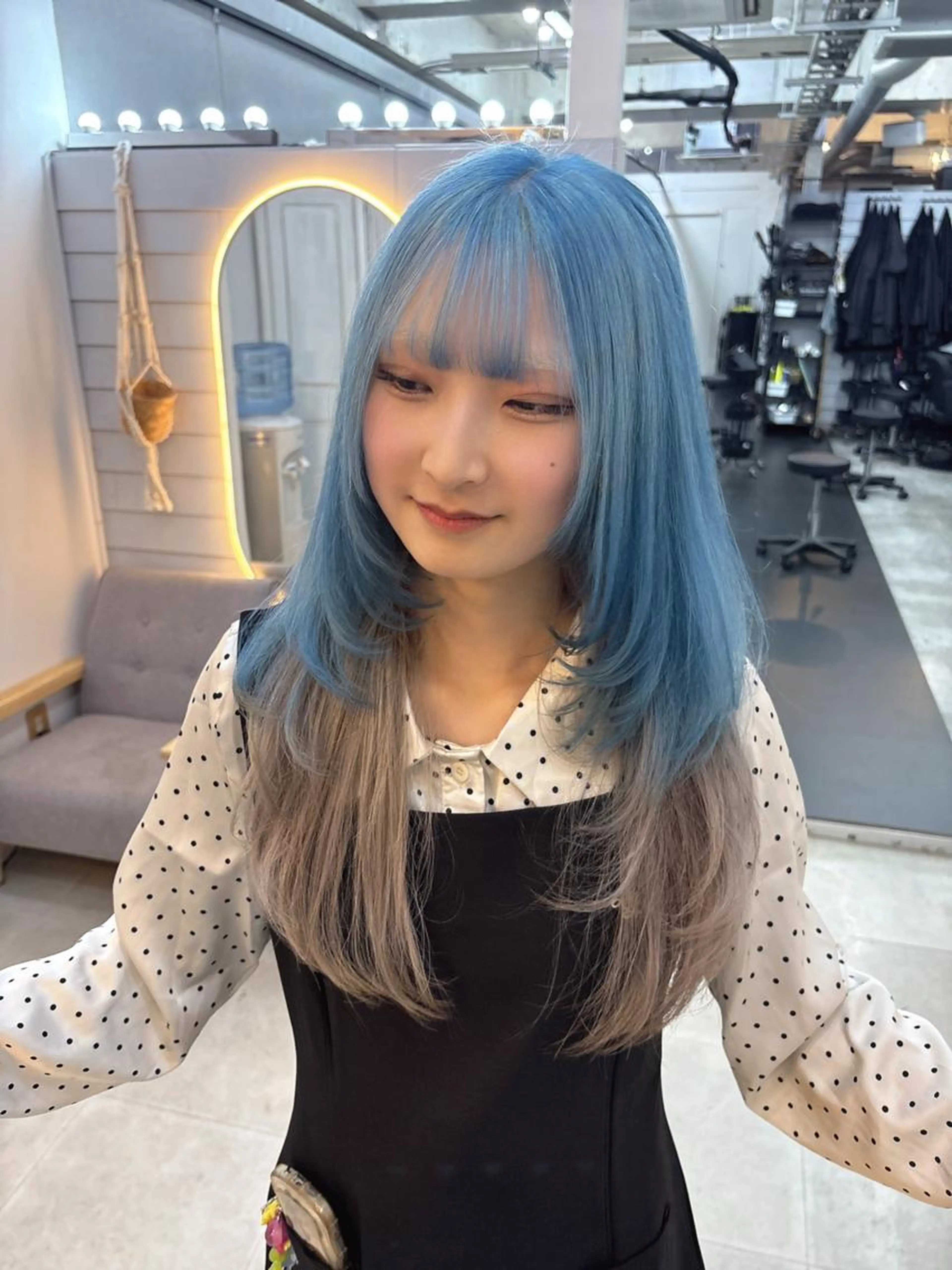 バレイヤージュorハイライトの特殊メニュークーポン🤍ケアブリーチ＋髪質改善バイカルテ3ステップトリートメントの写真