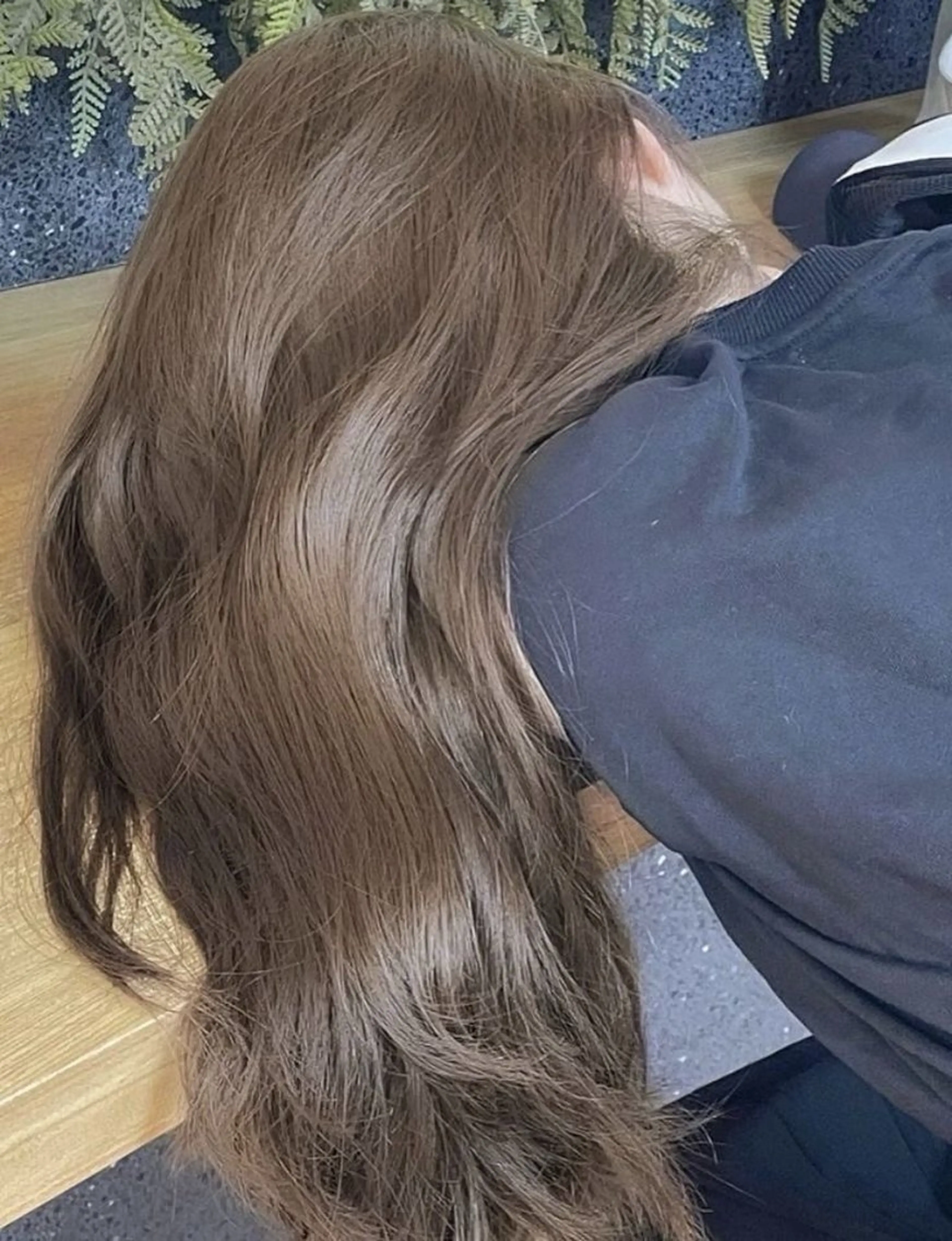 ロング カラー ベージュカラー ブリーチ ダブルカラー グレージュ ブリーチなしカラー 大人上品ベージュ 🎀HARUNAのヘアスタイル