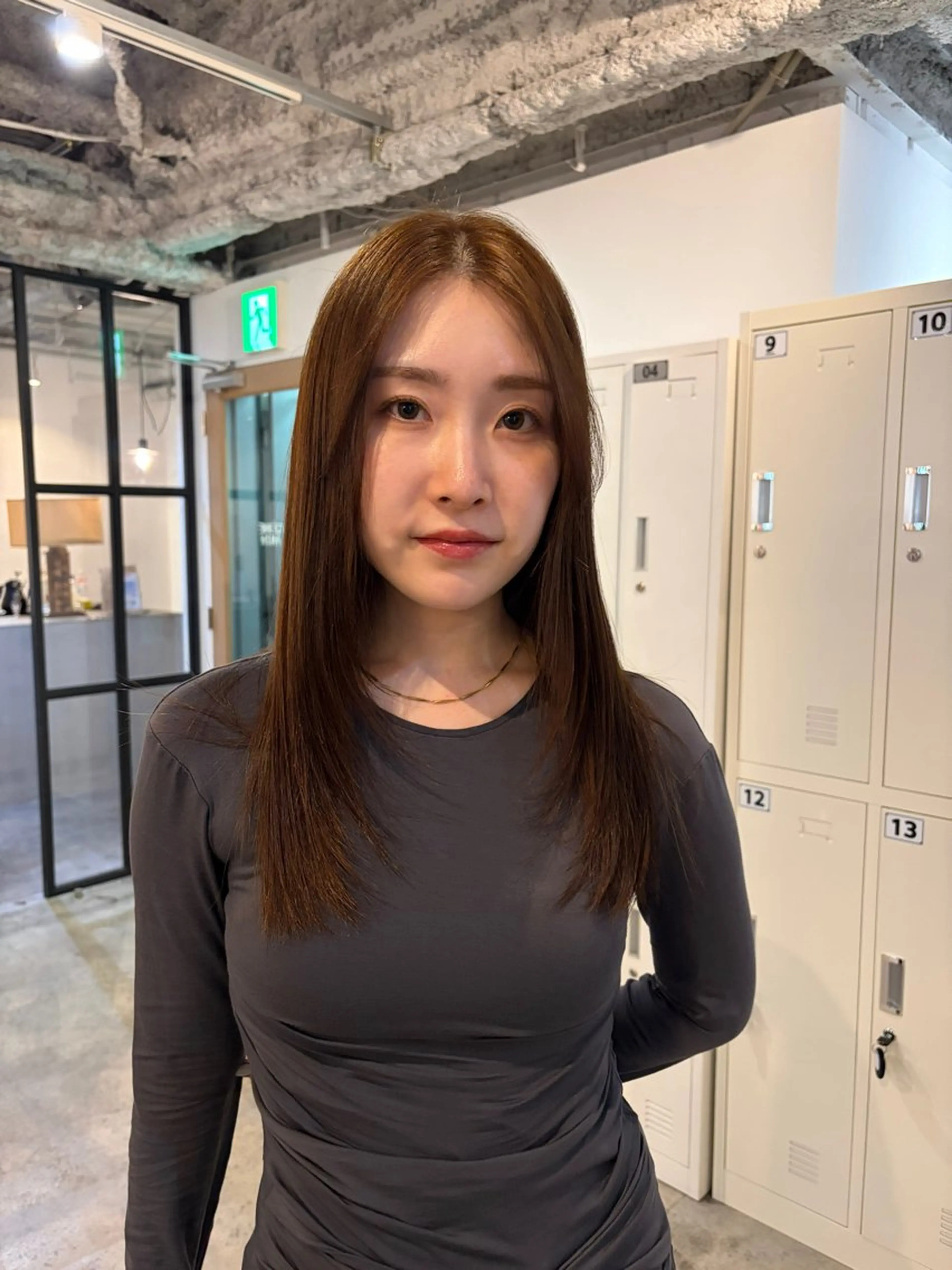 セミロング カット 🧣misaki 🧣のヘアスタイル