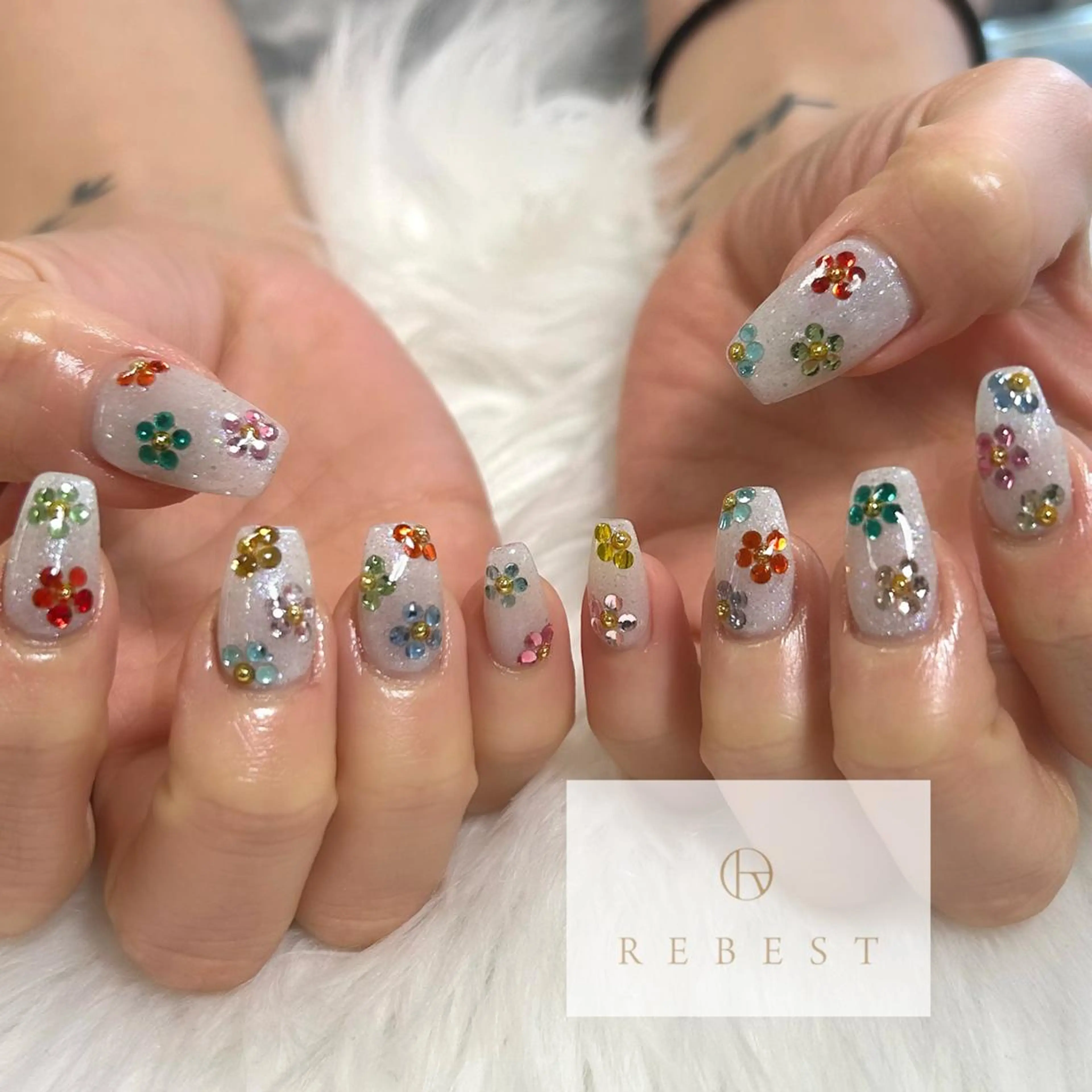 ネイル REBEST京橋 🦋Curumiのネイルデザイン