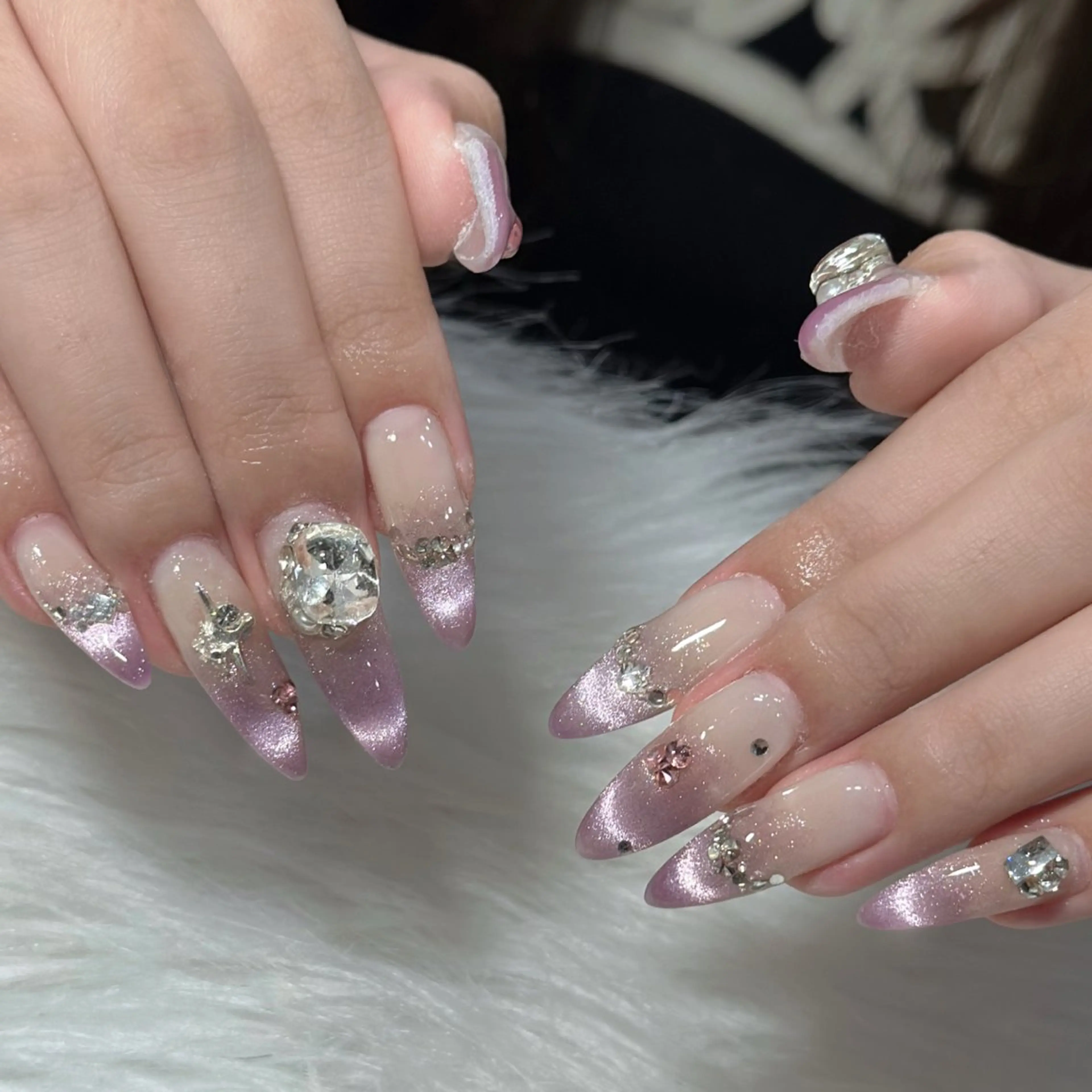 ネイル ハンドネイル フットネイル LAVISH nanamiのネイルデザイン