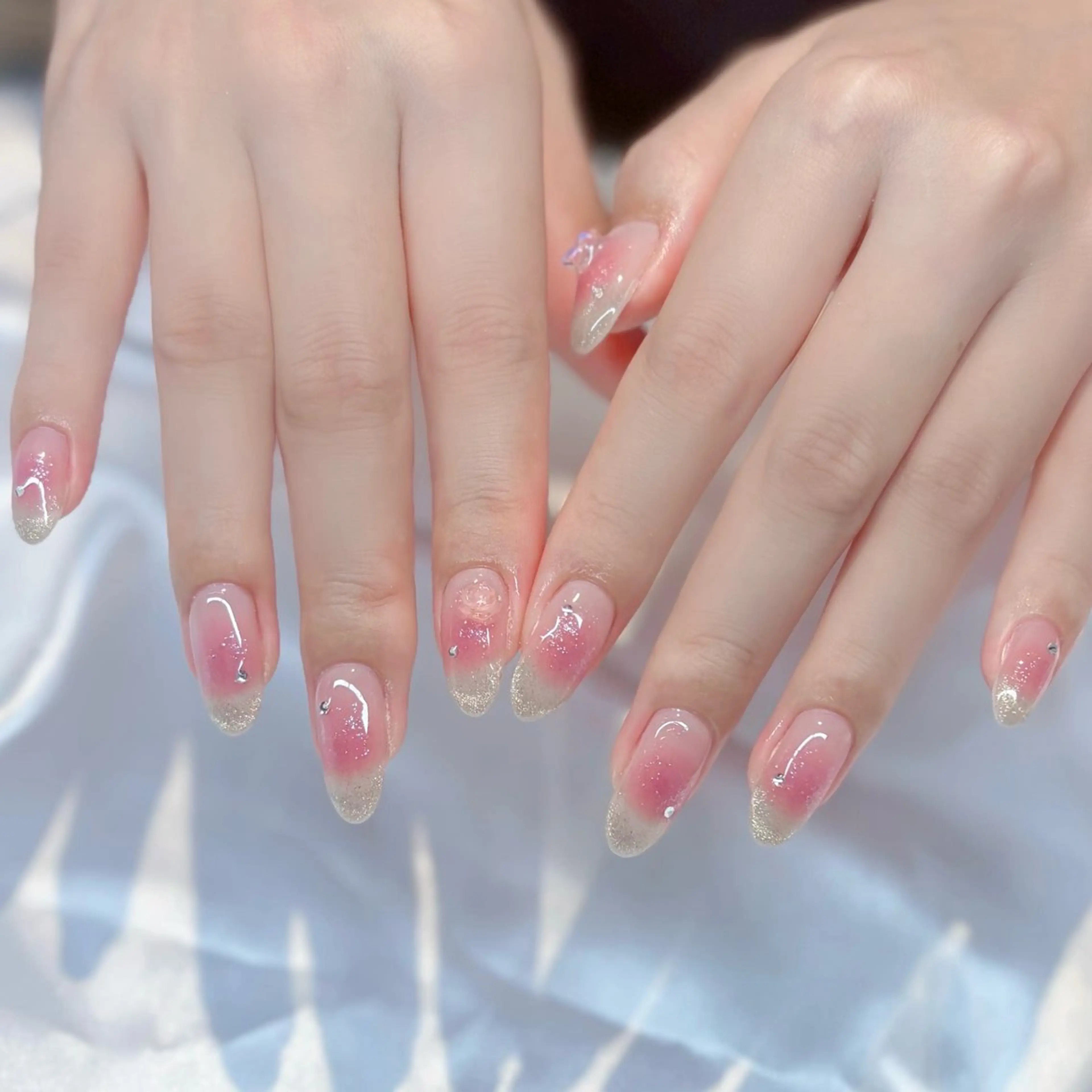 ネイル チークネイル フレンチネイル キラキラネイル マグネットネイル マグネットフレンチ ハンドネイル Keli Nail 難波のネイルデザイン