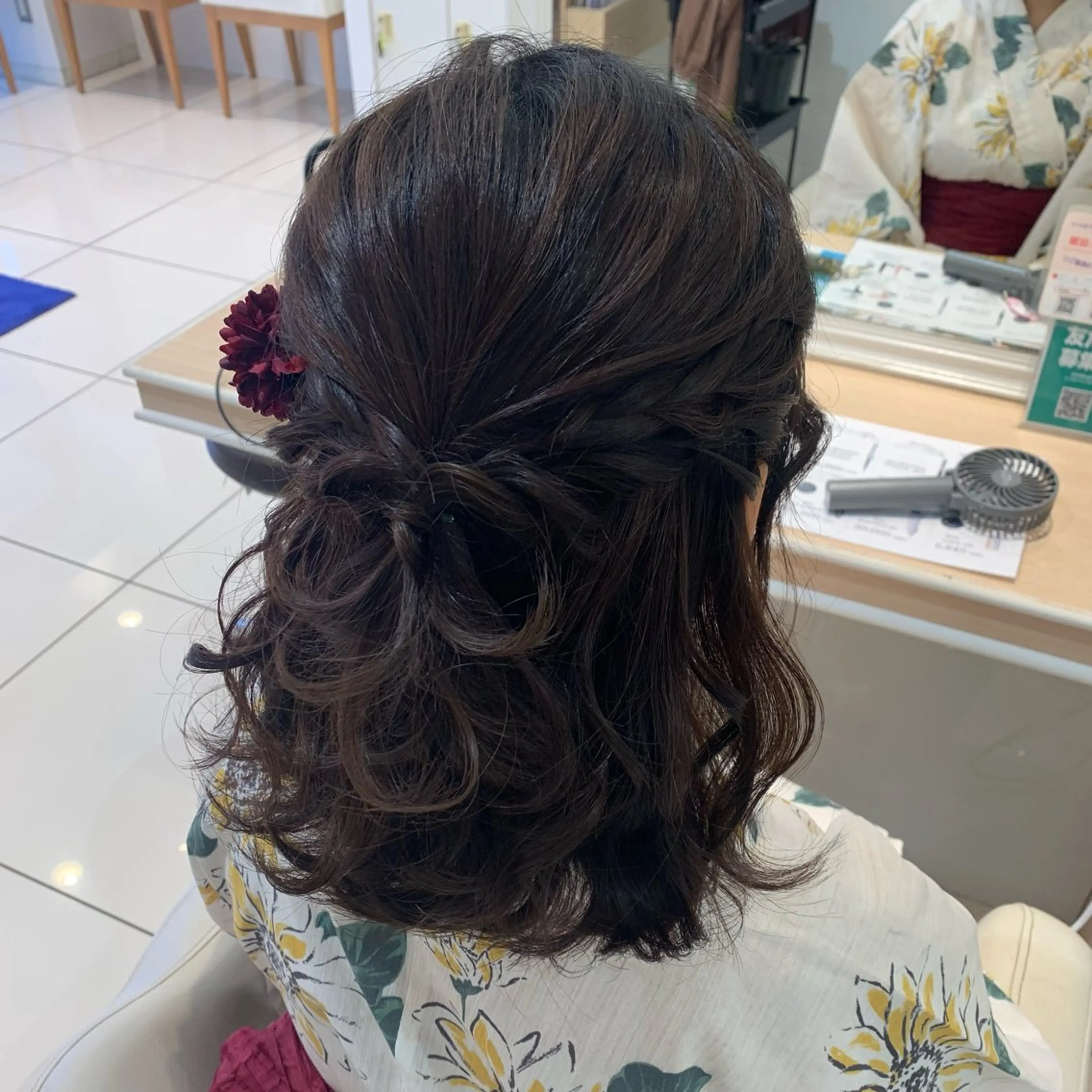 セミロング ヘアアレンジ ヘアセット 宮永 璃沙のヘアスタイル