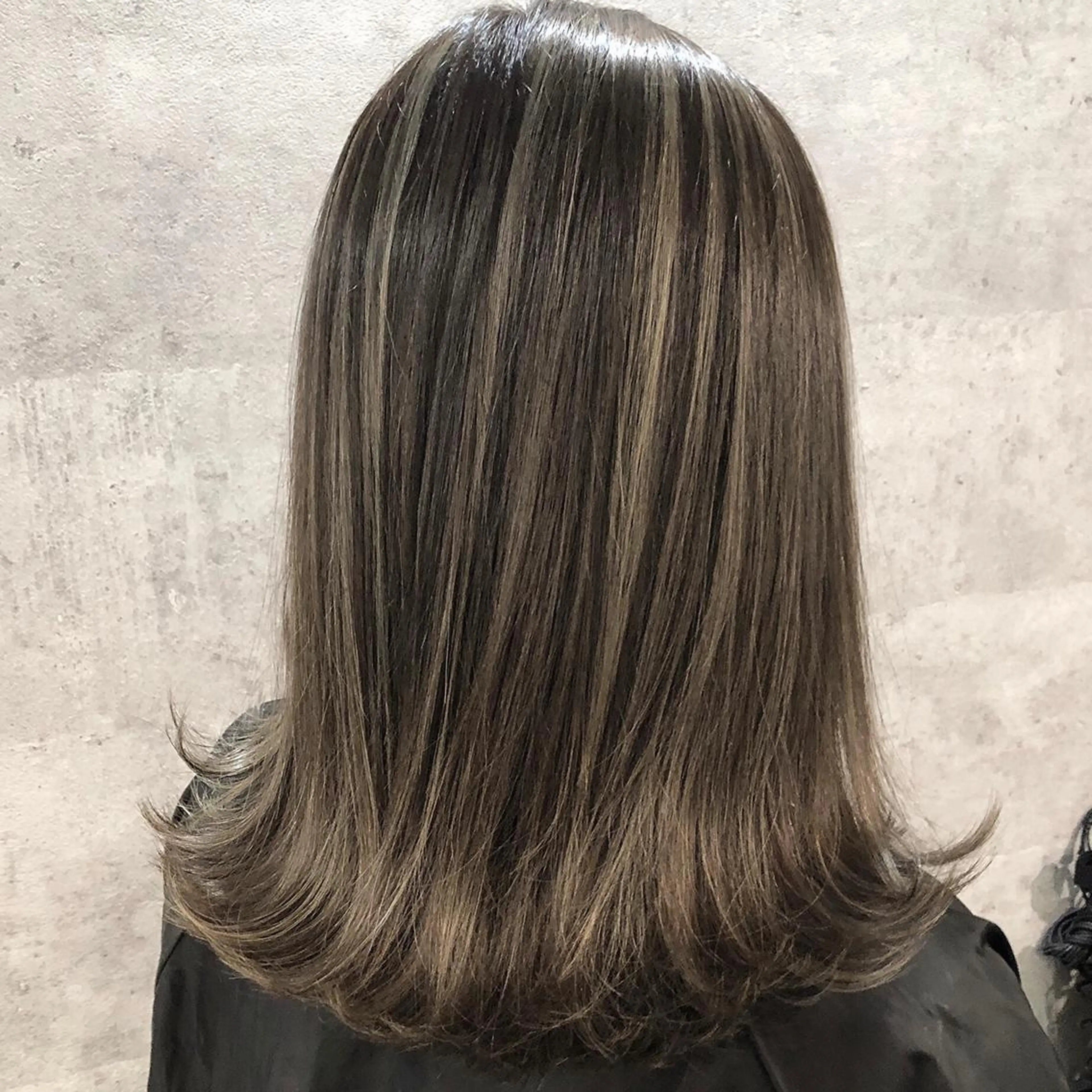 ロング カラー ハイライトカラー ハイライト ✨MiL✨ ✨心斎橋✨のヘアスタイル