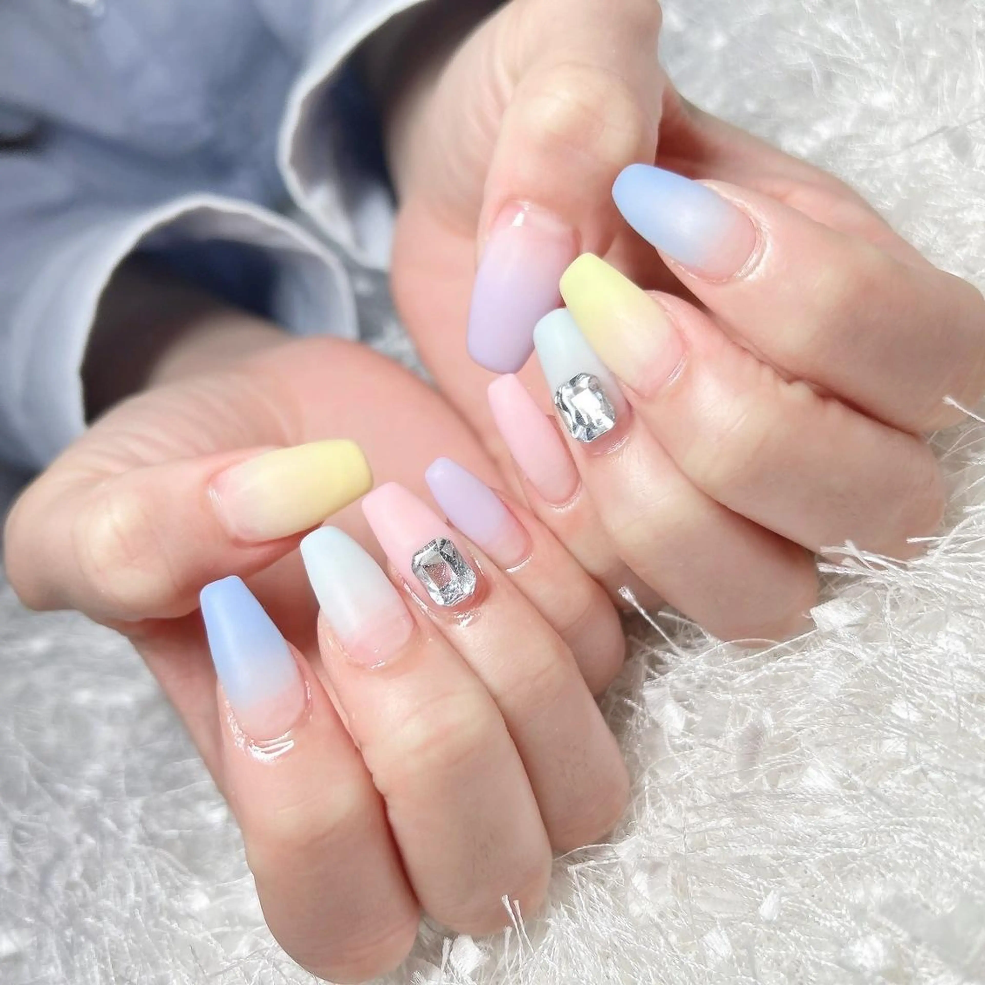 ネイル 長さ出し フレンチネイル ジェルネイル グラデーション 韓国ネイル ハンドネイル Nail&eye Belire 新宿のネイルデザイン