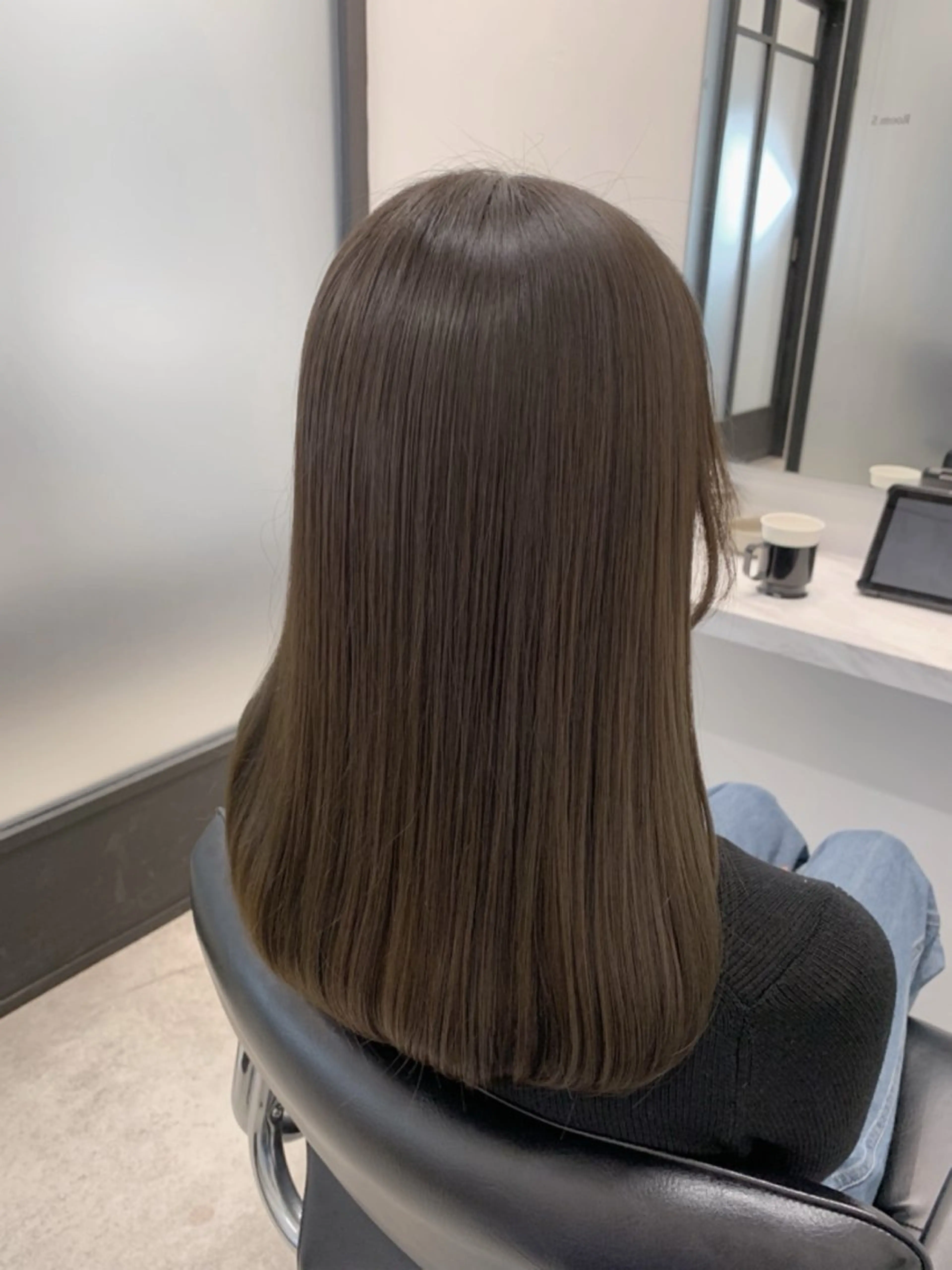 セミロング 伸ばしかけ 髪質改善 縮毛矯正 トリートメント ヘアカラー トリートメント 髪質改善/縮毛矯正 🎀小林 唯 🎀のヘアスタイル