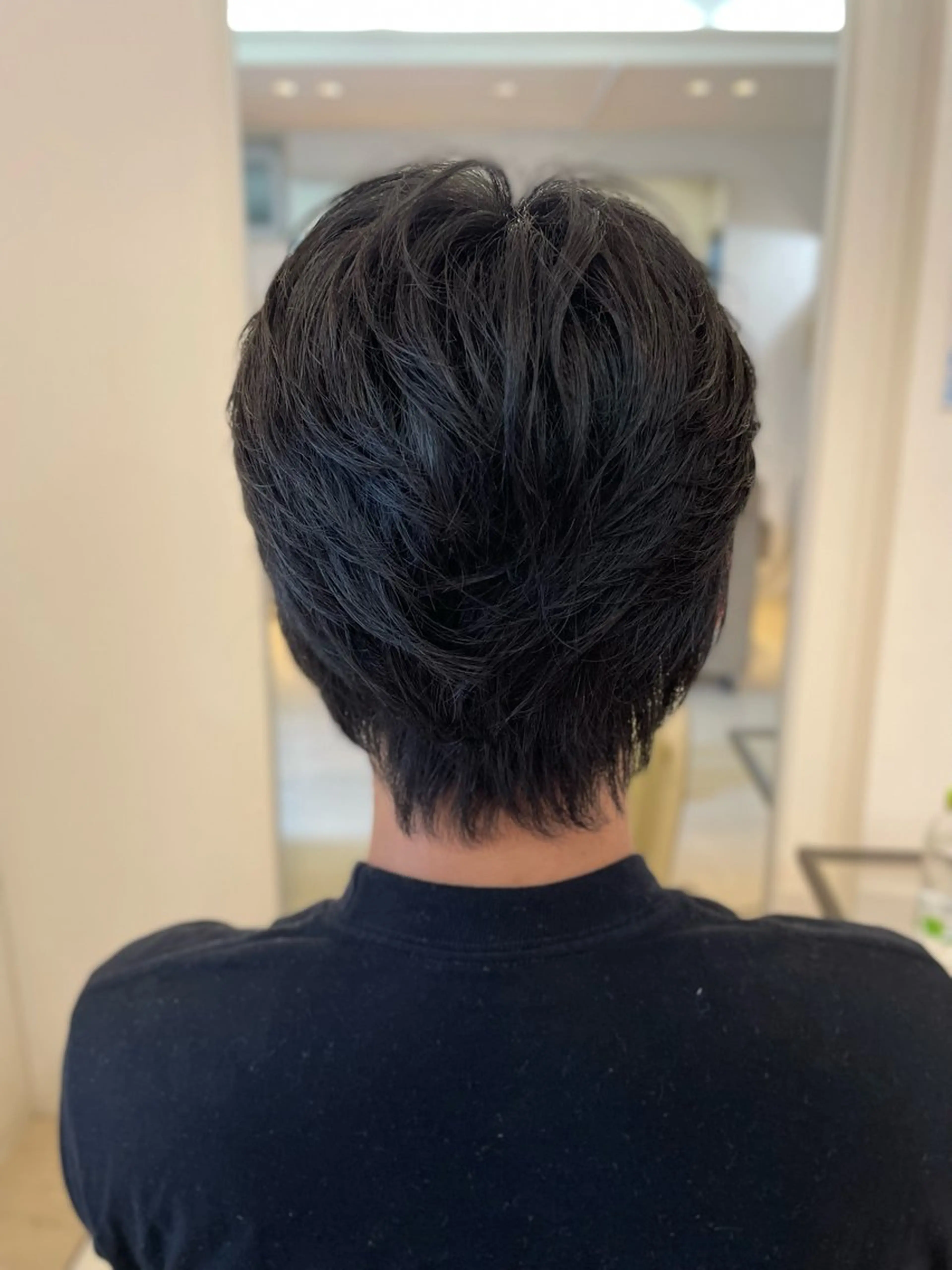 ミディアム カット lachiq R+ カイトのヘアスタイル