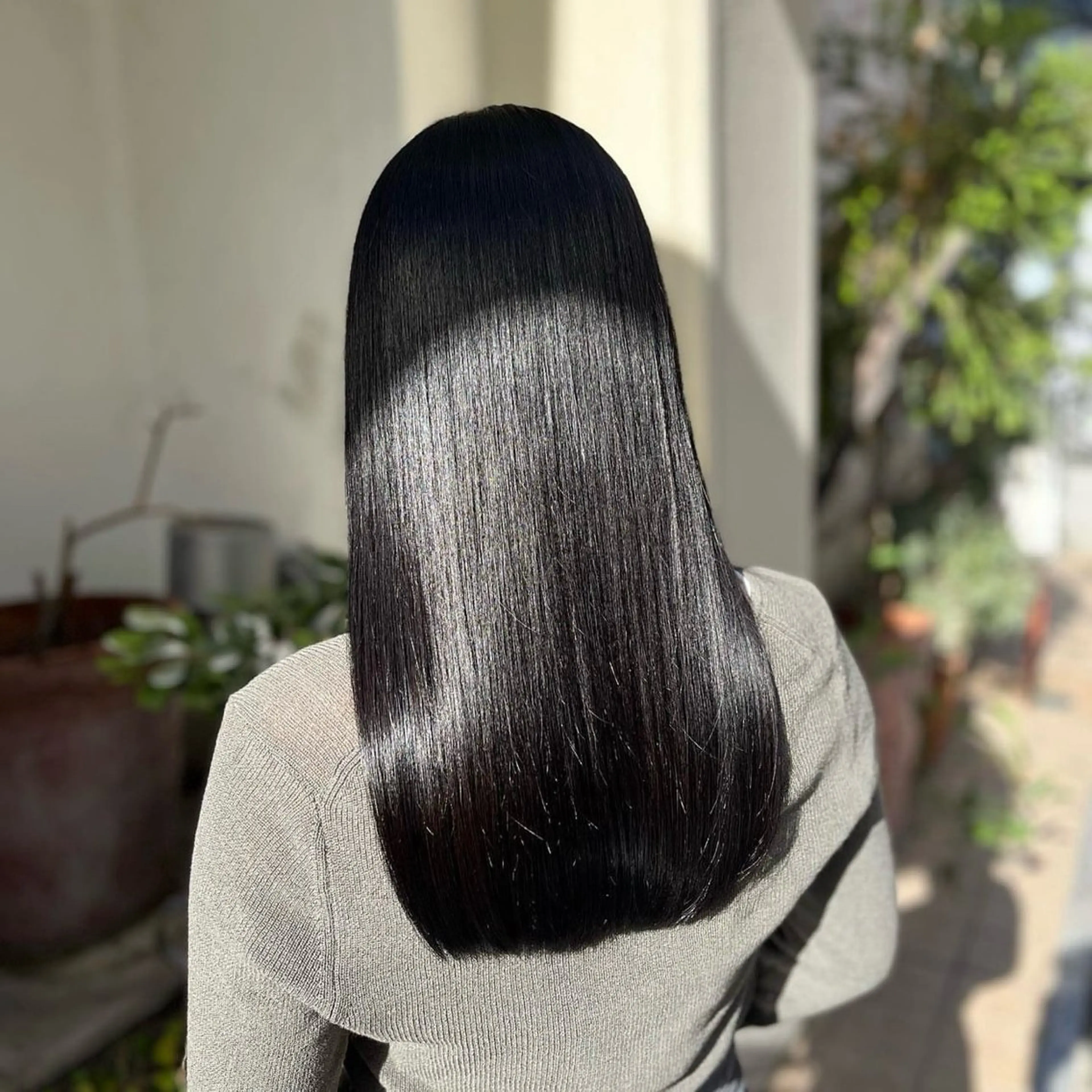 ロング カラー パーマ ヘアアレンジ メンズ キッズ メンズ韓国風 黒髪 ブルーカラー ブルーブラック ブラウンカラー 髪質改善Ⅰ透明感 艶カラーⅠたつやのヘアスタイル