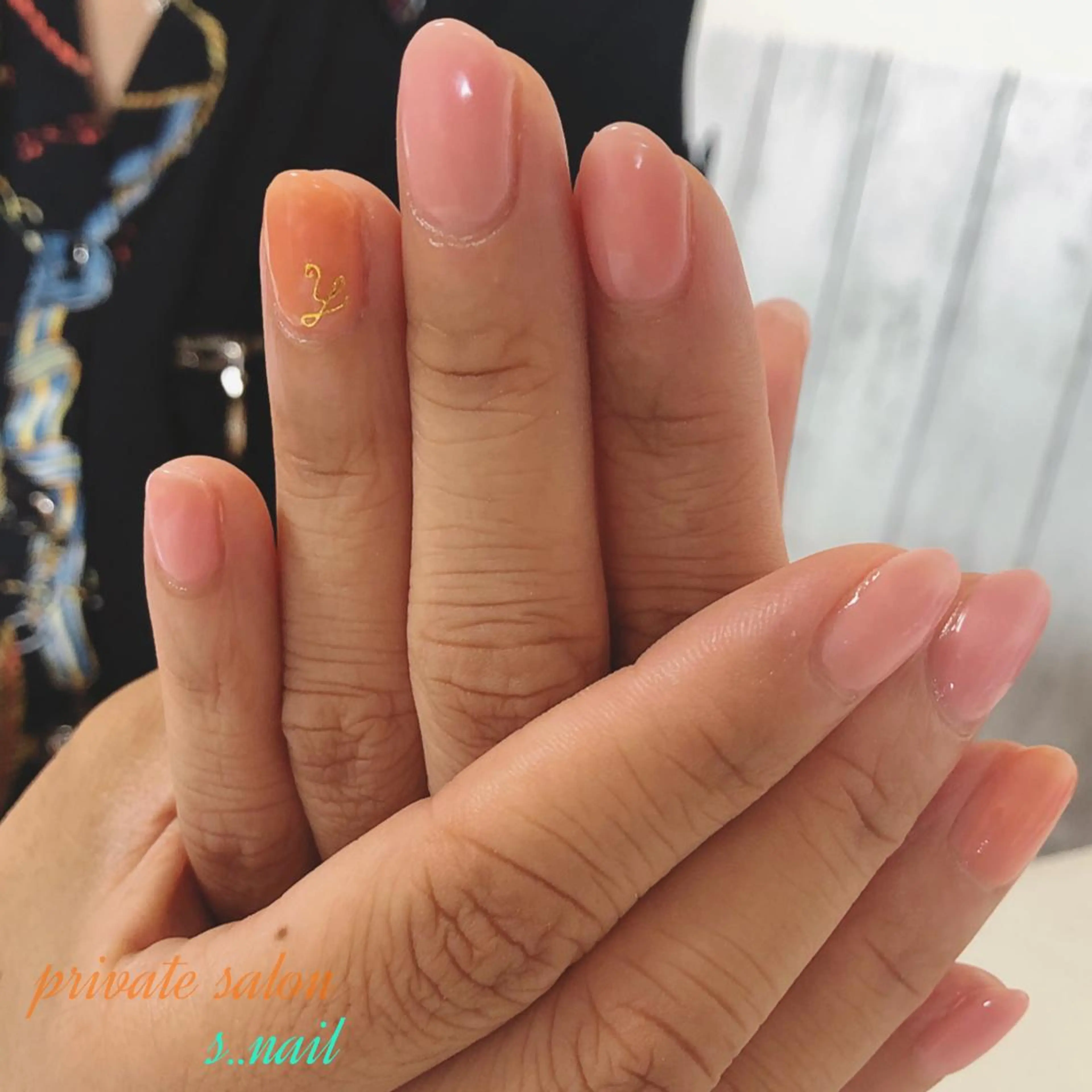 ネイル オレンジ ピンク シンプルネイル ハンドネイル フットネイル s..nail / MORITAのネイルデザイン