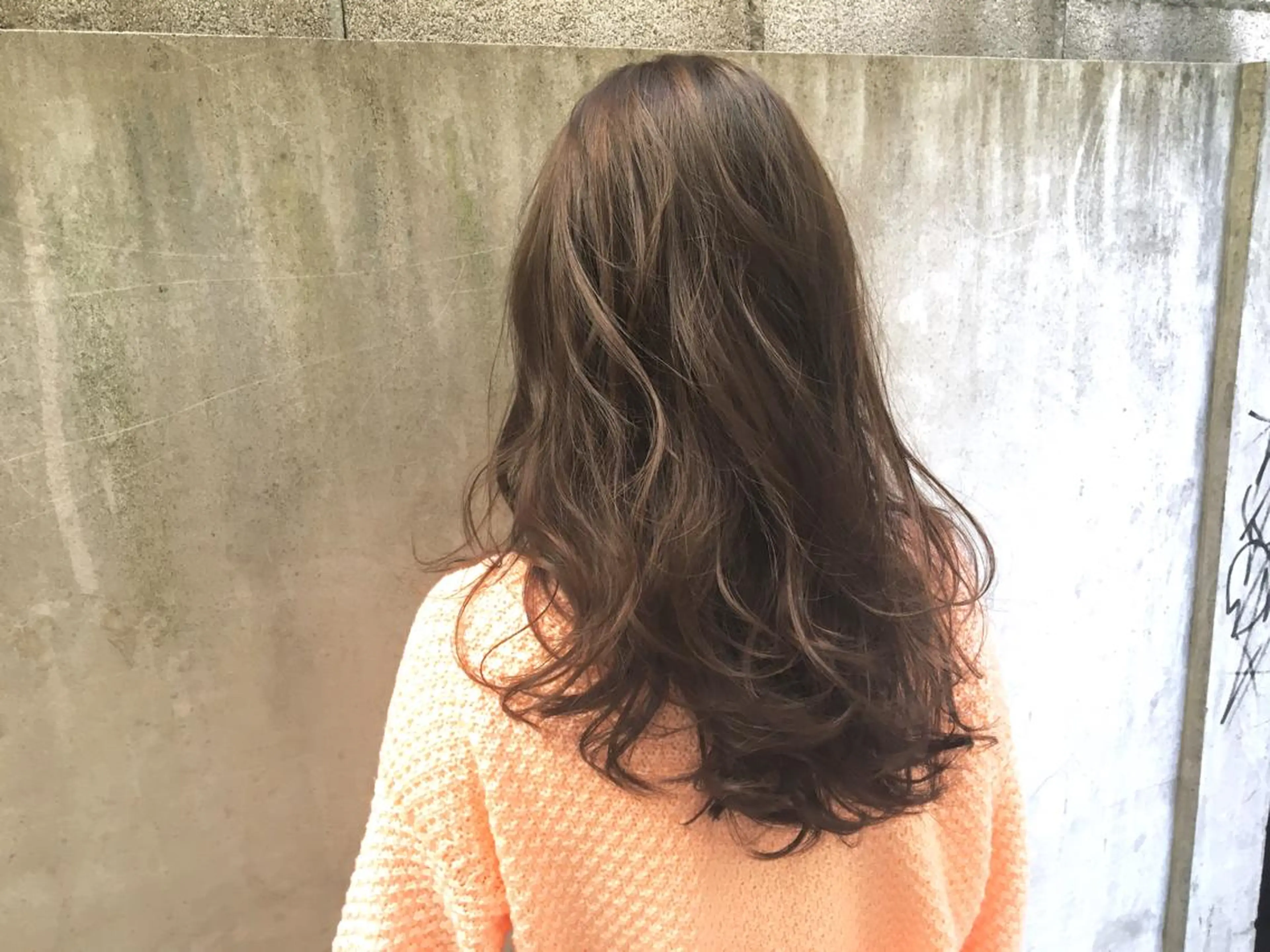 ロング カラー パーマ ヘアアレンジ ベージュカラー ヌーディベージュ 境 健助のヘアスタイル