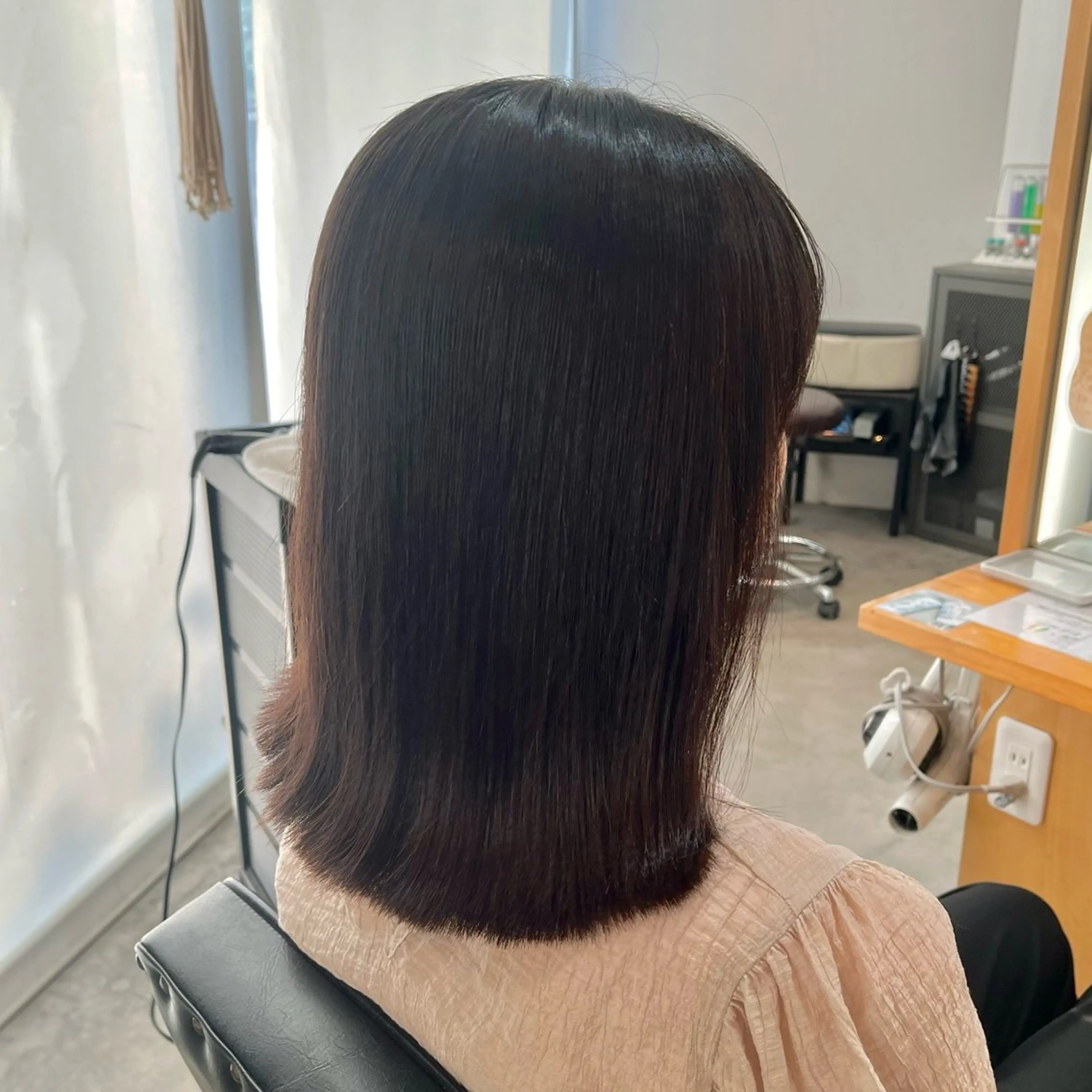 ミディアム カット FERIA かりんのヘアスタイル