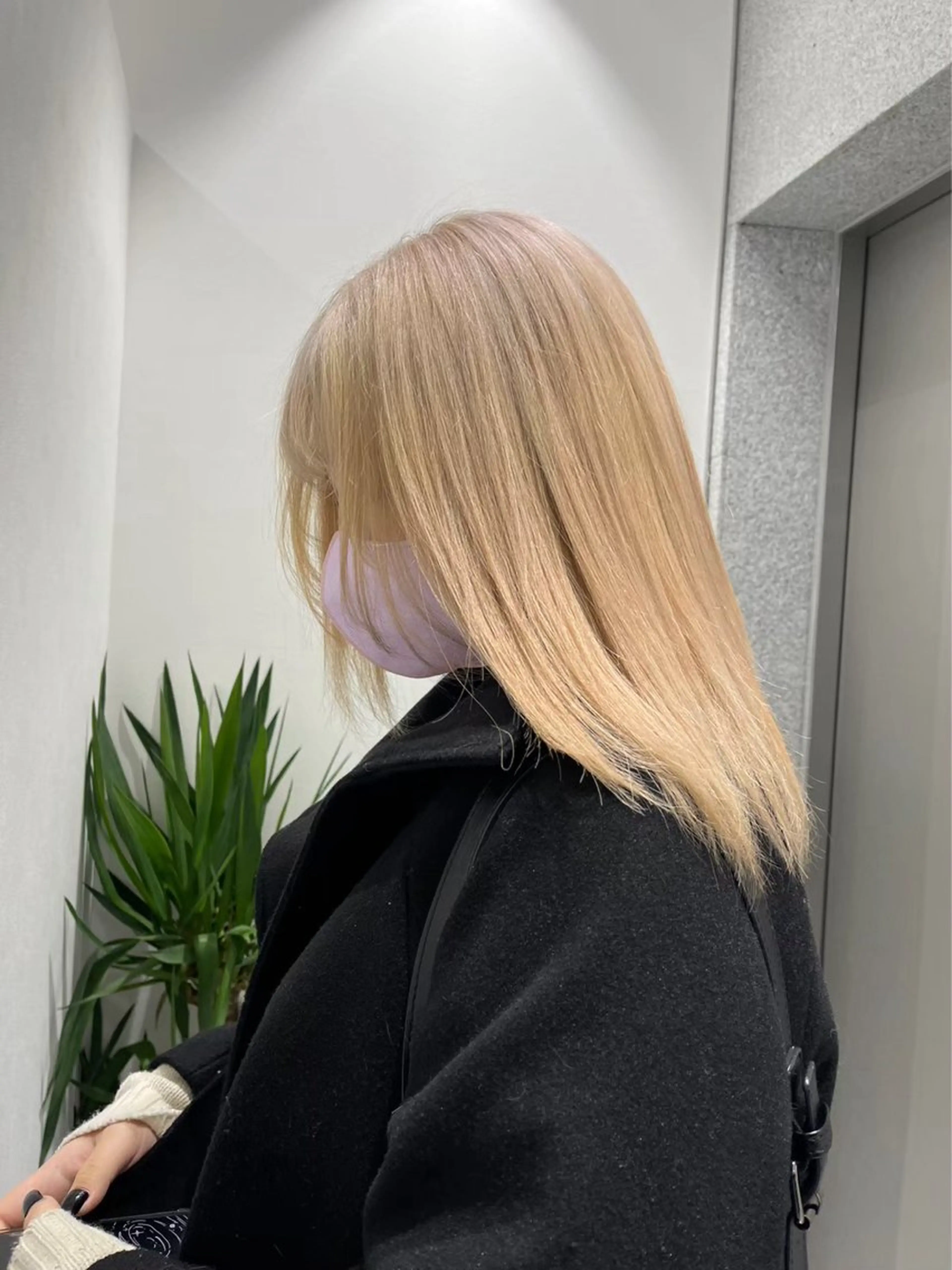 セミロング カラー 🫧モテる💗ダメー ジレスハイトーン🫧のヘアスタイル