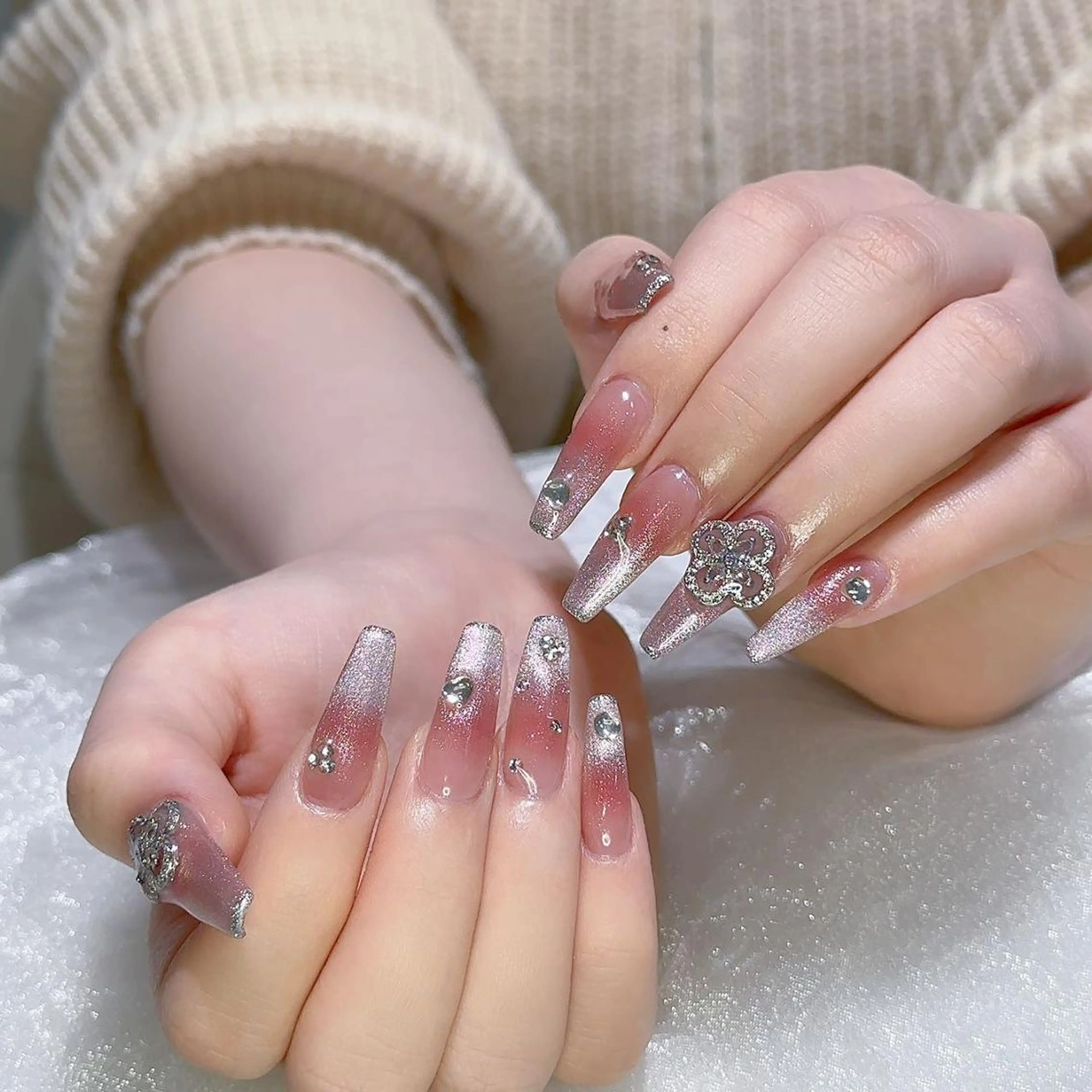 ネイル ハンドネイル Queens ciciのネイルデザイン