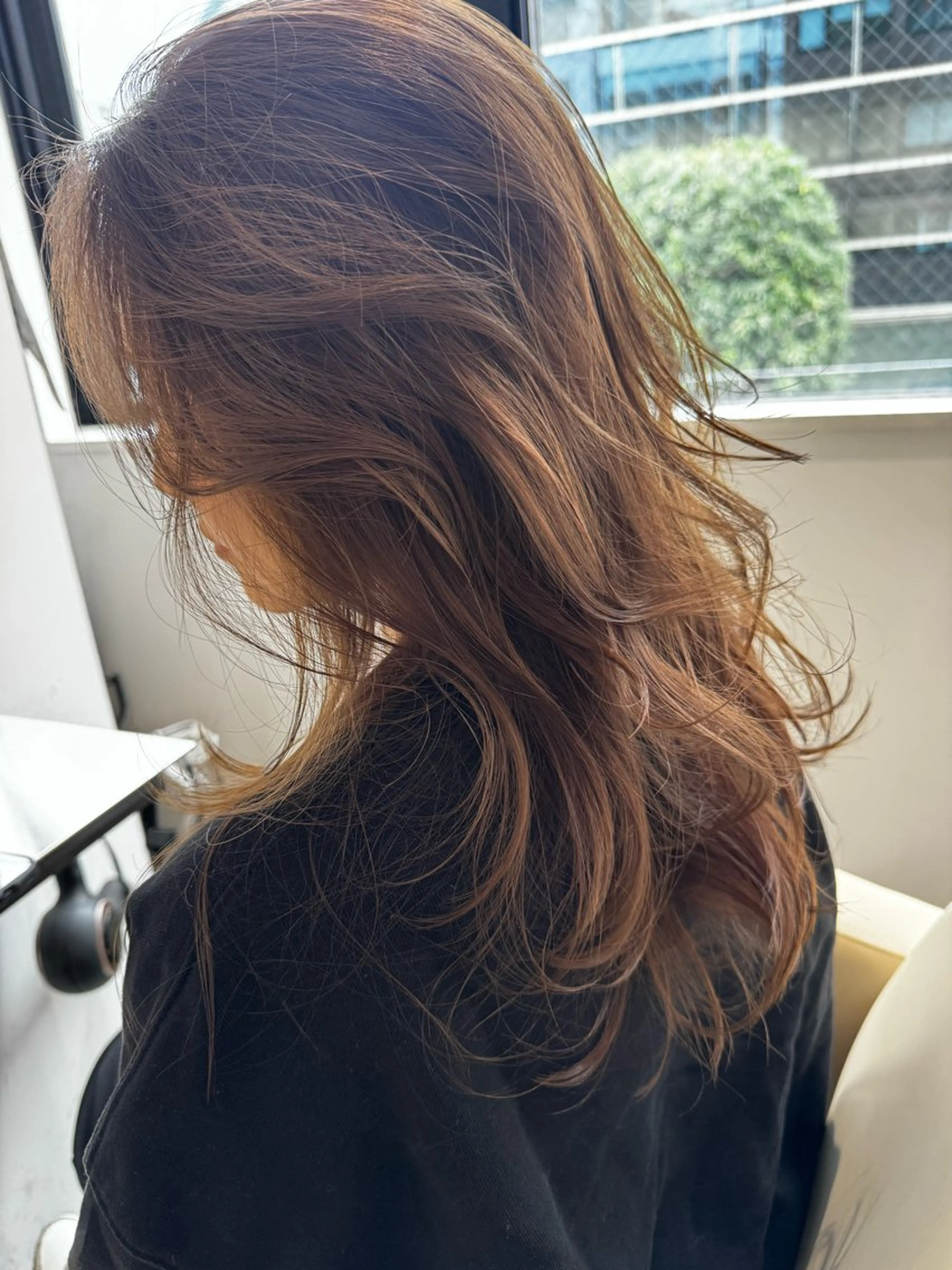 ロング カラー ハイライトカラー ハイライト レイヤーカット カット ヘアカラー 夜23時まで予約🉑 reverieあきらのヘアスタイル