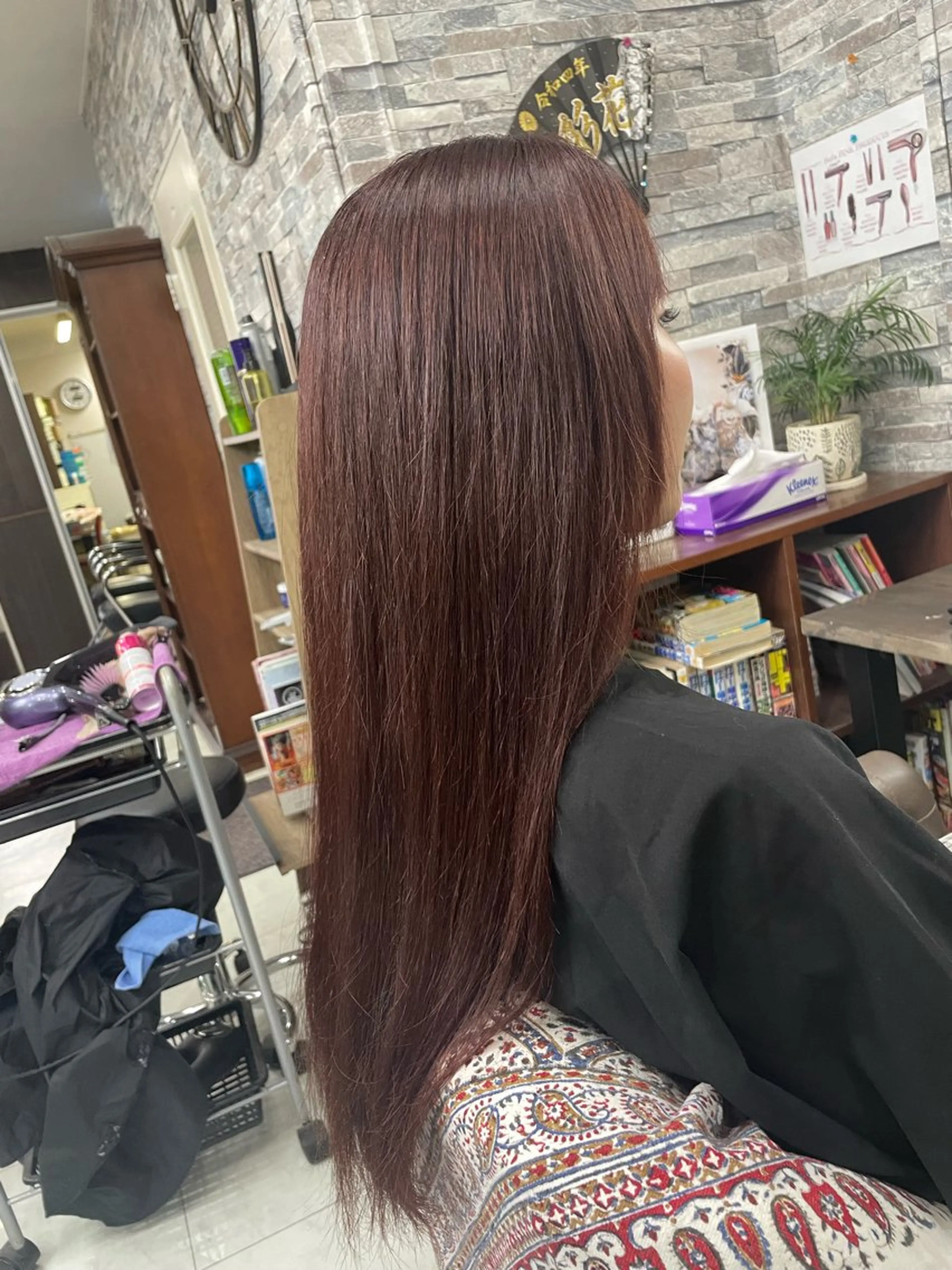 ロング カラー ブリーチ ブリーチなしカラー 岡本 恋樺のヘアスタイル