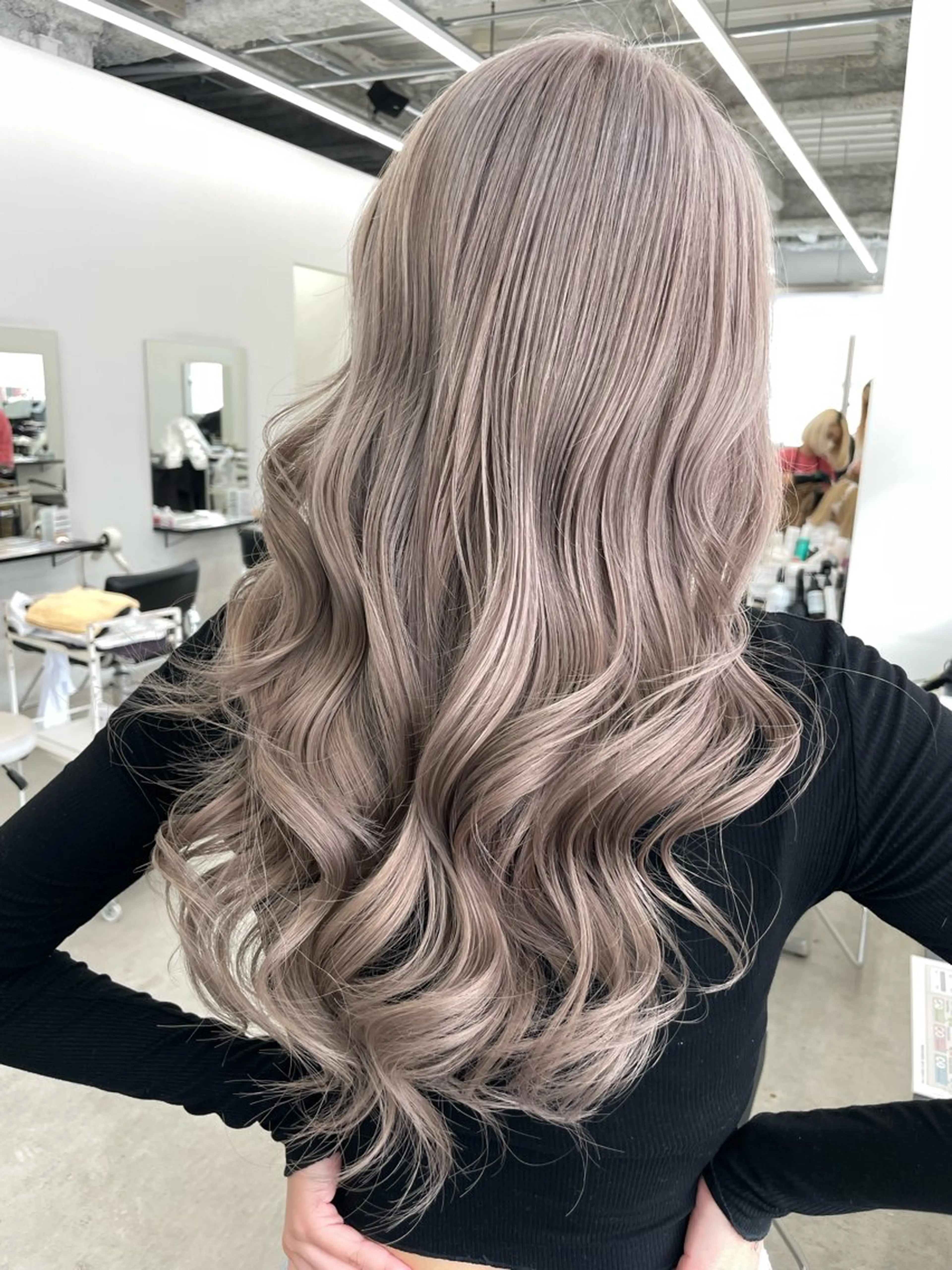 ロング 中道 晶のヘアスタイル
