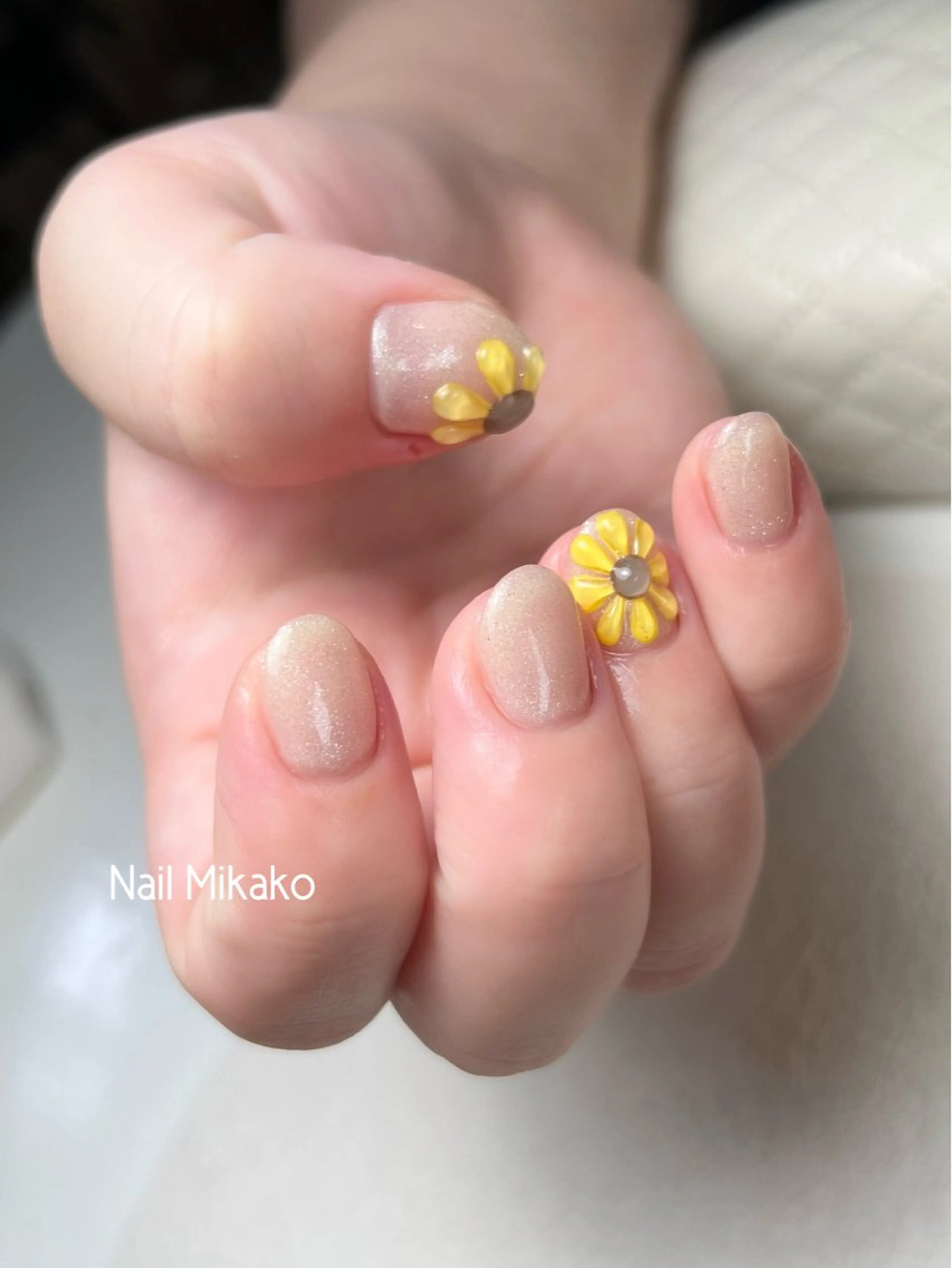 ネイル フラワーネイル ぷっくりネイル Nail Mikakoのネイルデザイン