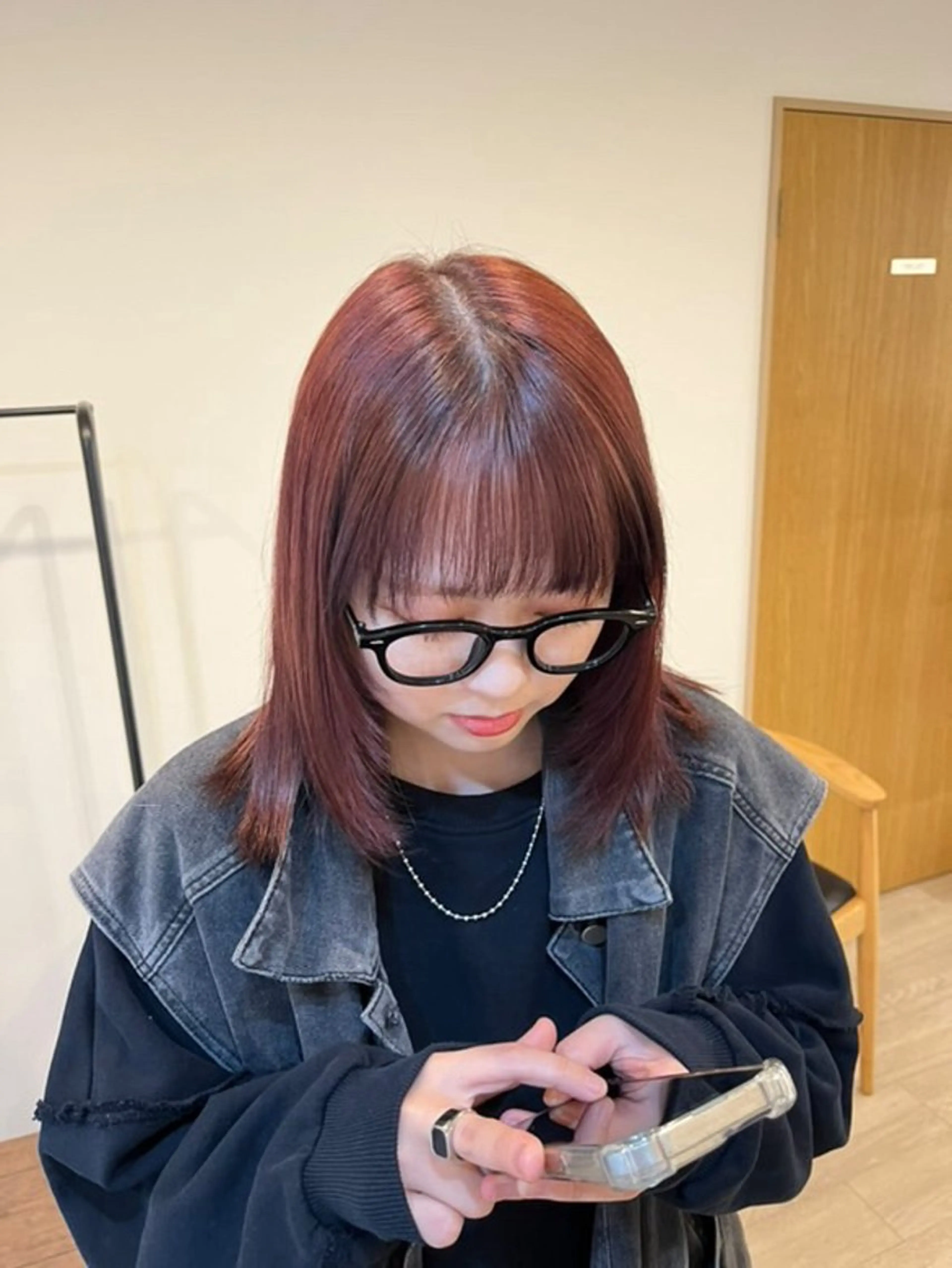 ミディアム カラー レッドカラー 太田 千尋のヘアスタイル