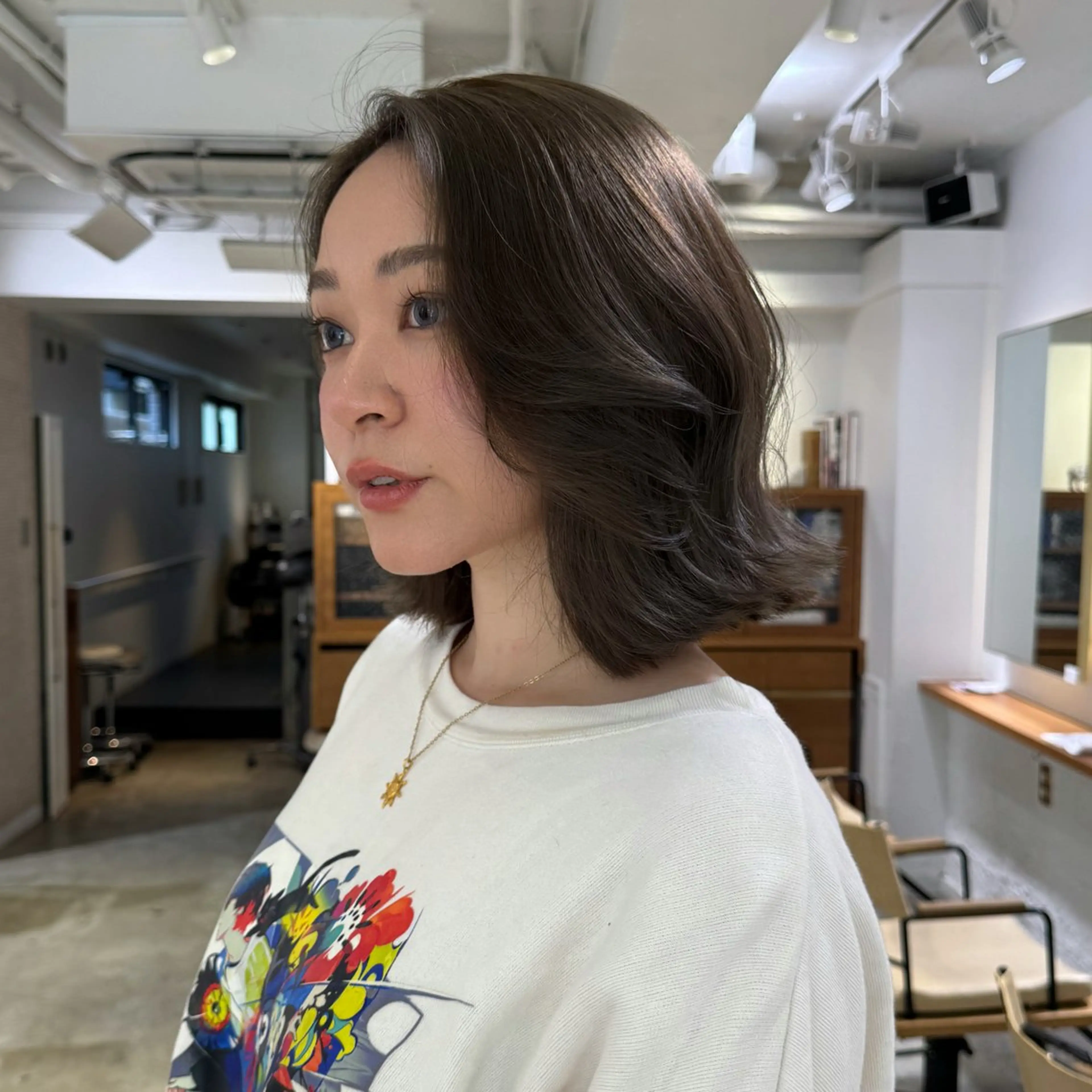 ミディアム カラー アッシュ アッシュブラウン ブラウンカラー 透明感カラー ナガミネアリサ/ 学芸大学/海外ヘアのヘアスタイル