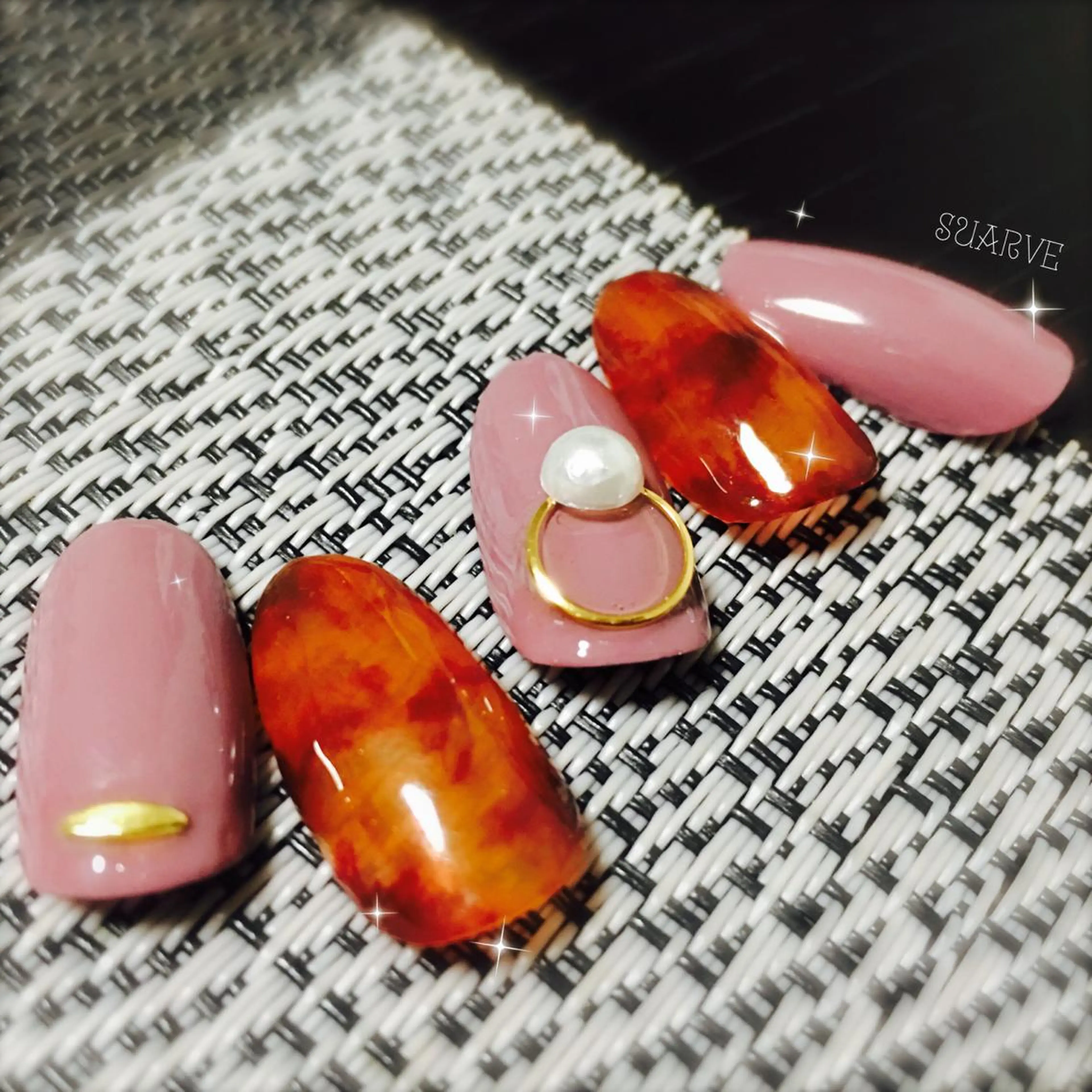 ネイル べっ甲ネイル 冬ネイル Nail Suave (シュアーヴ)のネイルデザイン