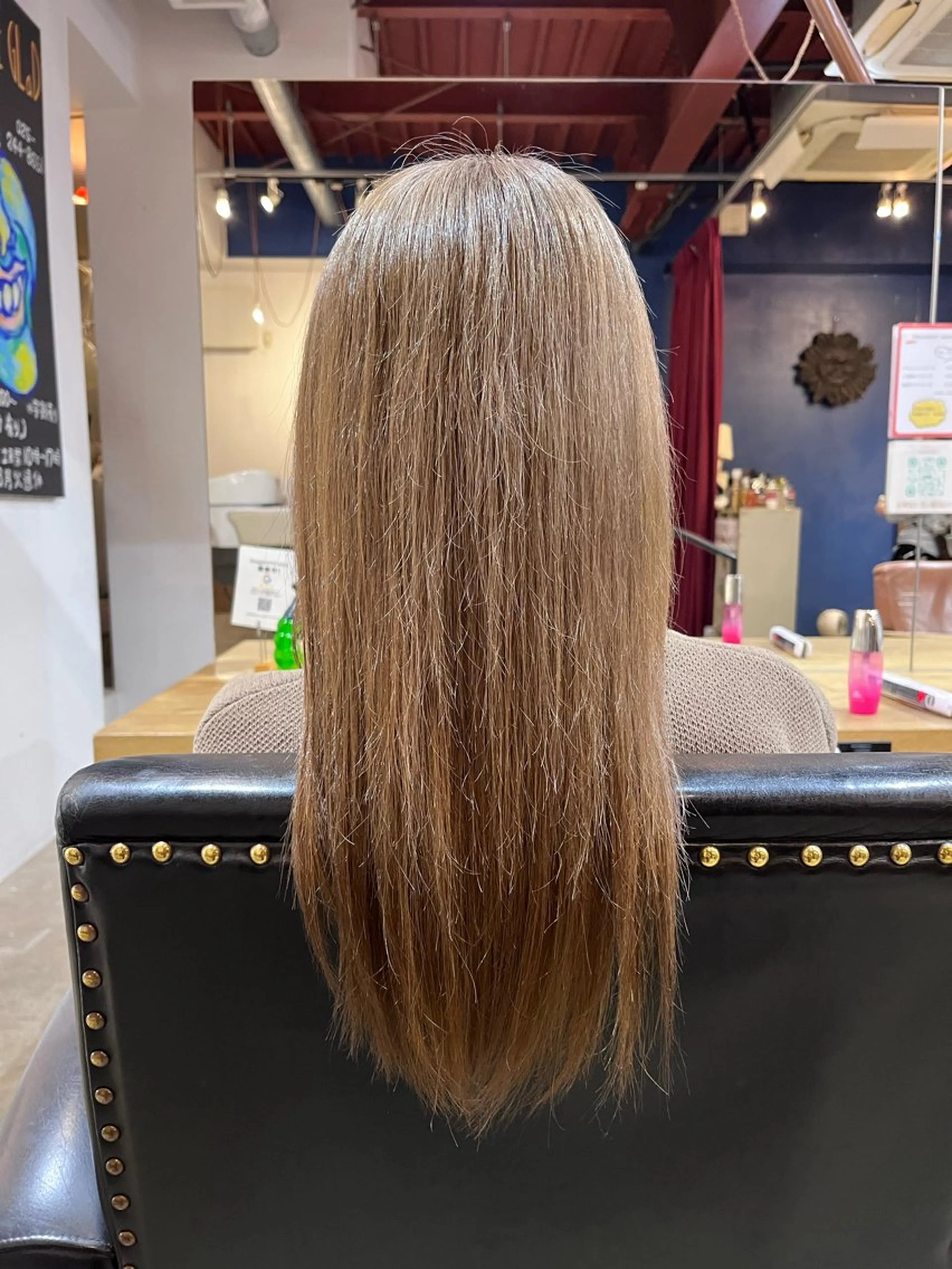 ロング カラー ベージュカラー ミルクティーベージュ トイ ハルトのヘアスタイル