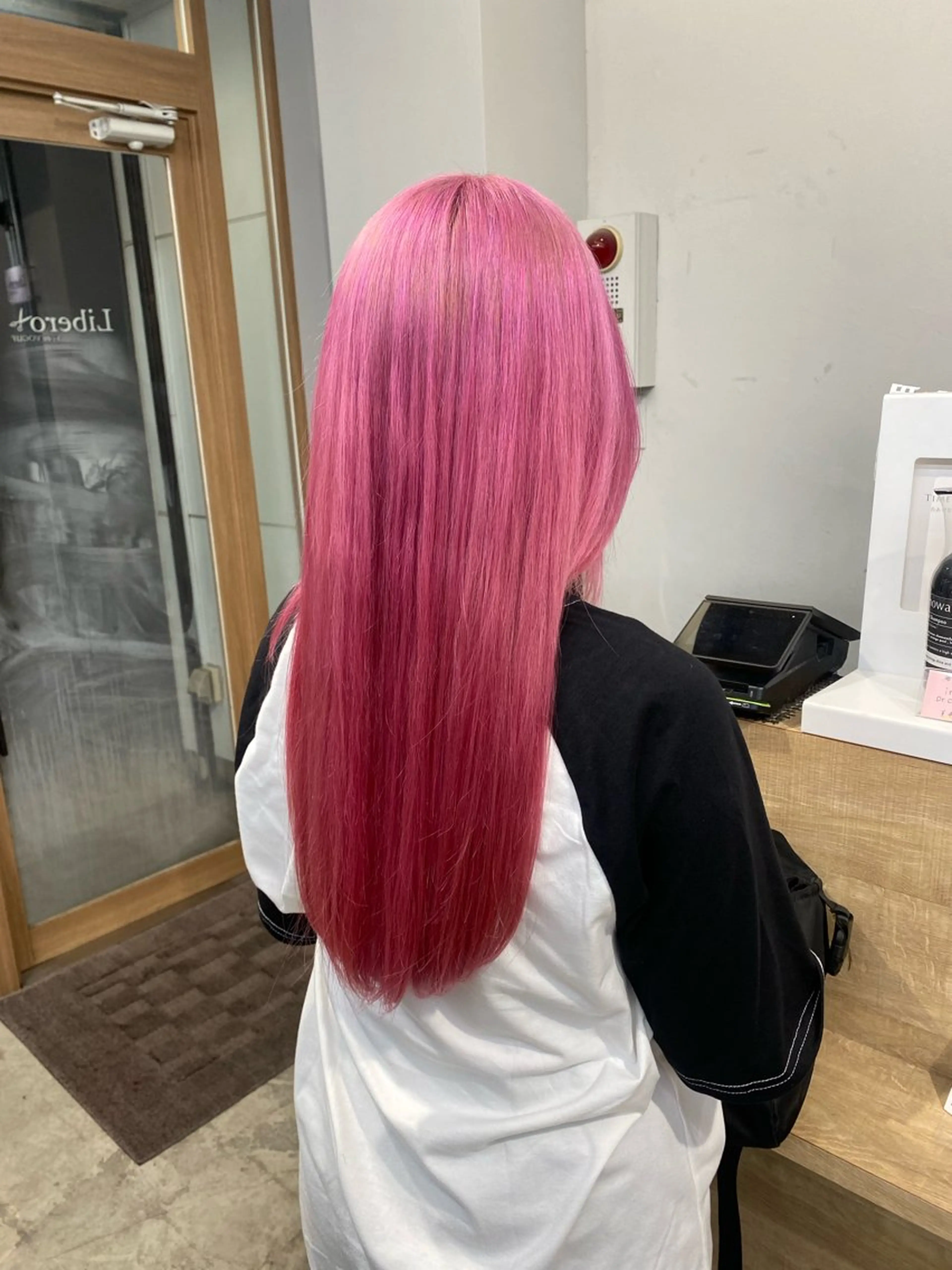 ロング カラー ピンクカラー 🐾Libero🐾 柏　KONOMIのヘアスタイル