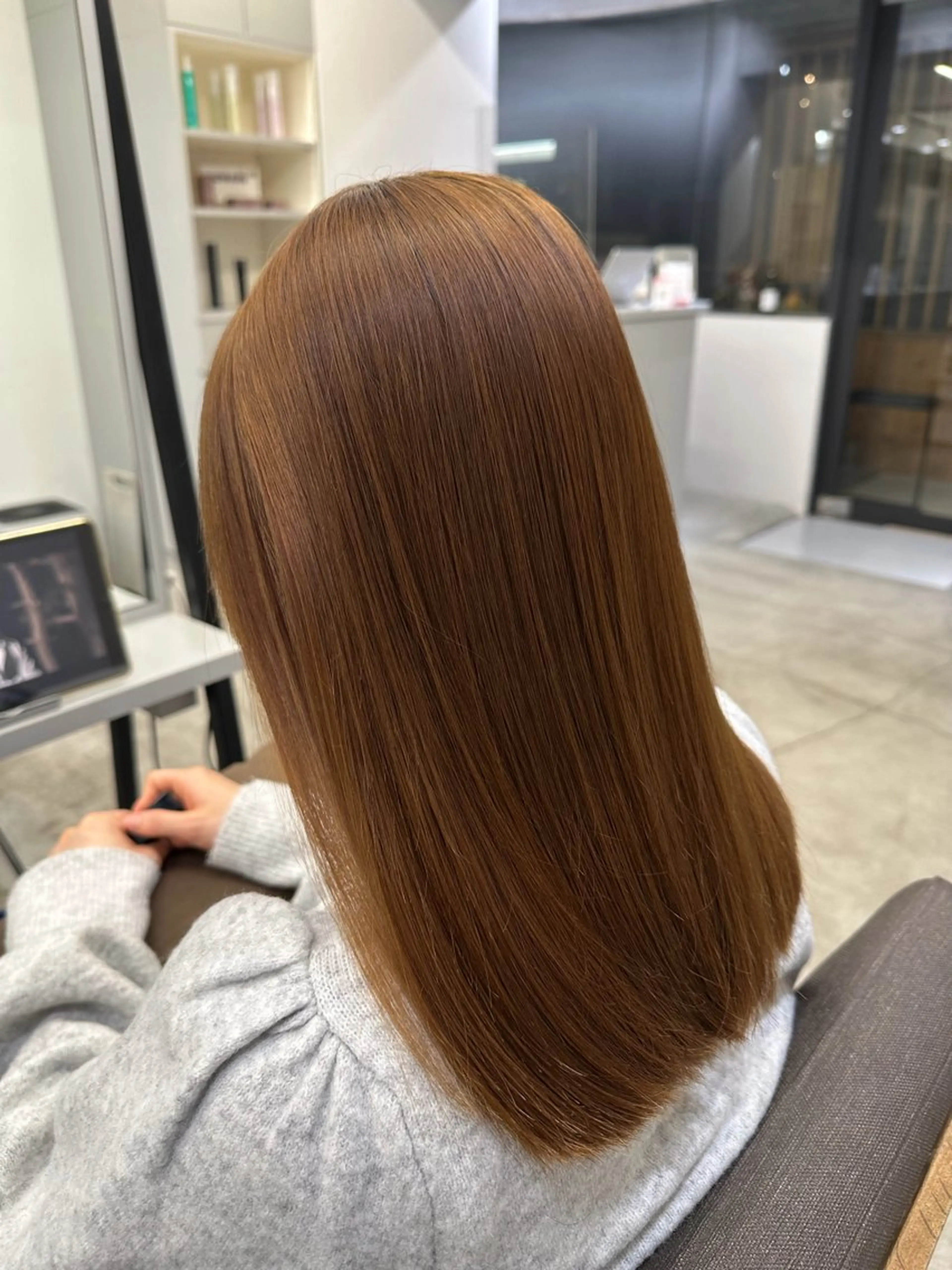 セミロング 縮毛矯正 絶対綺麗な暖色カラー 🎯あります✨増渕✨のヘアスタイル