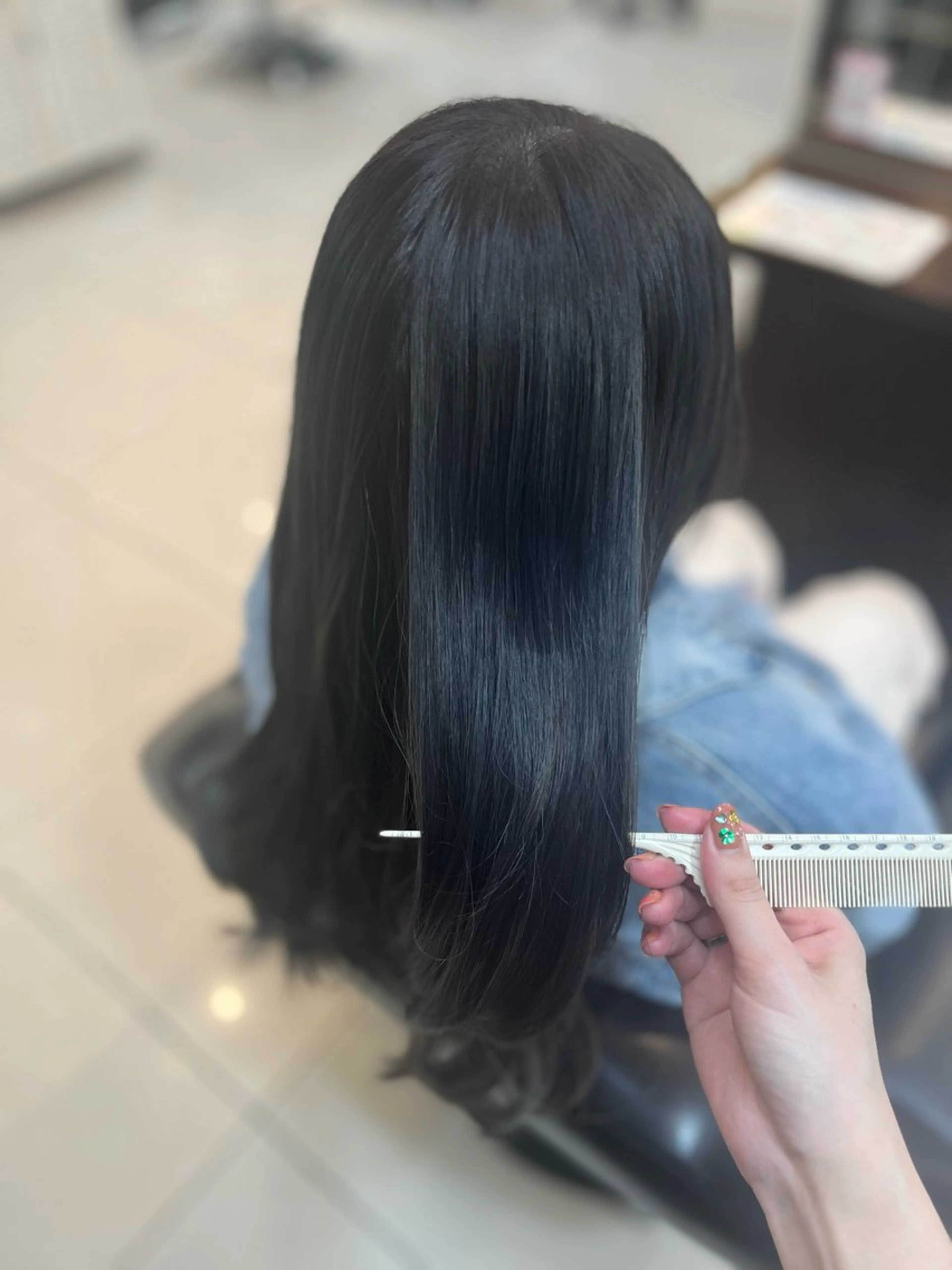 ロング カラー グレージュ オリーブグレージュ オリーブグレー ヘアカラー 🍒 SANA🍒のヘアスタイル