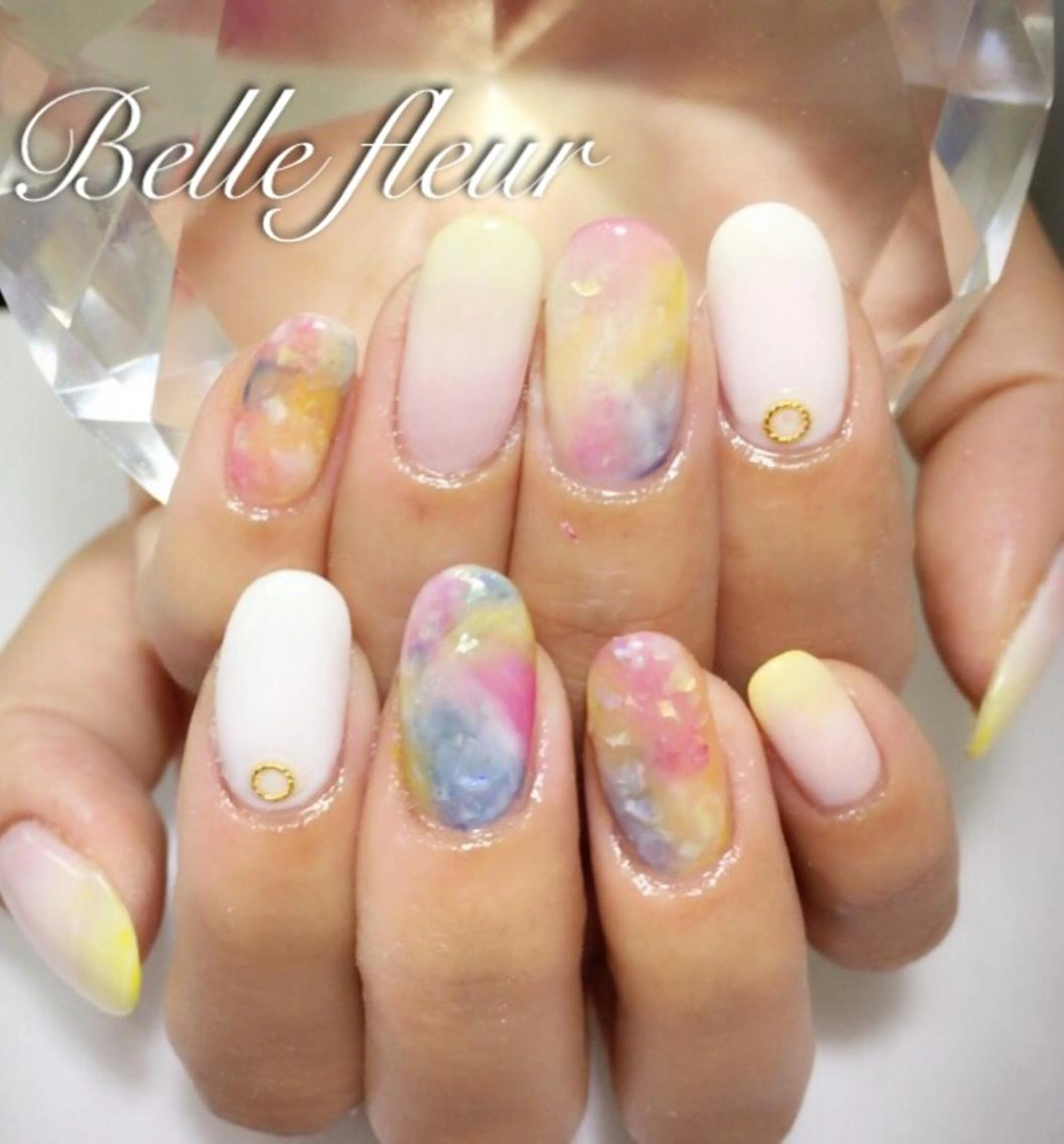 ミディアム ネイル 持ち込み ストーンネイル Belle fleurのネイルデザイン