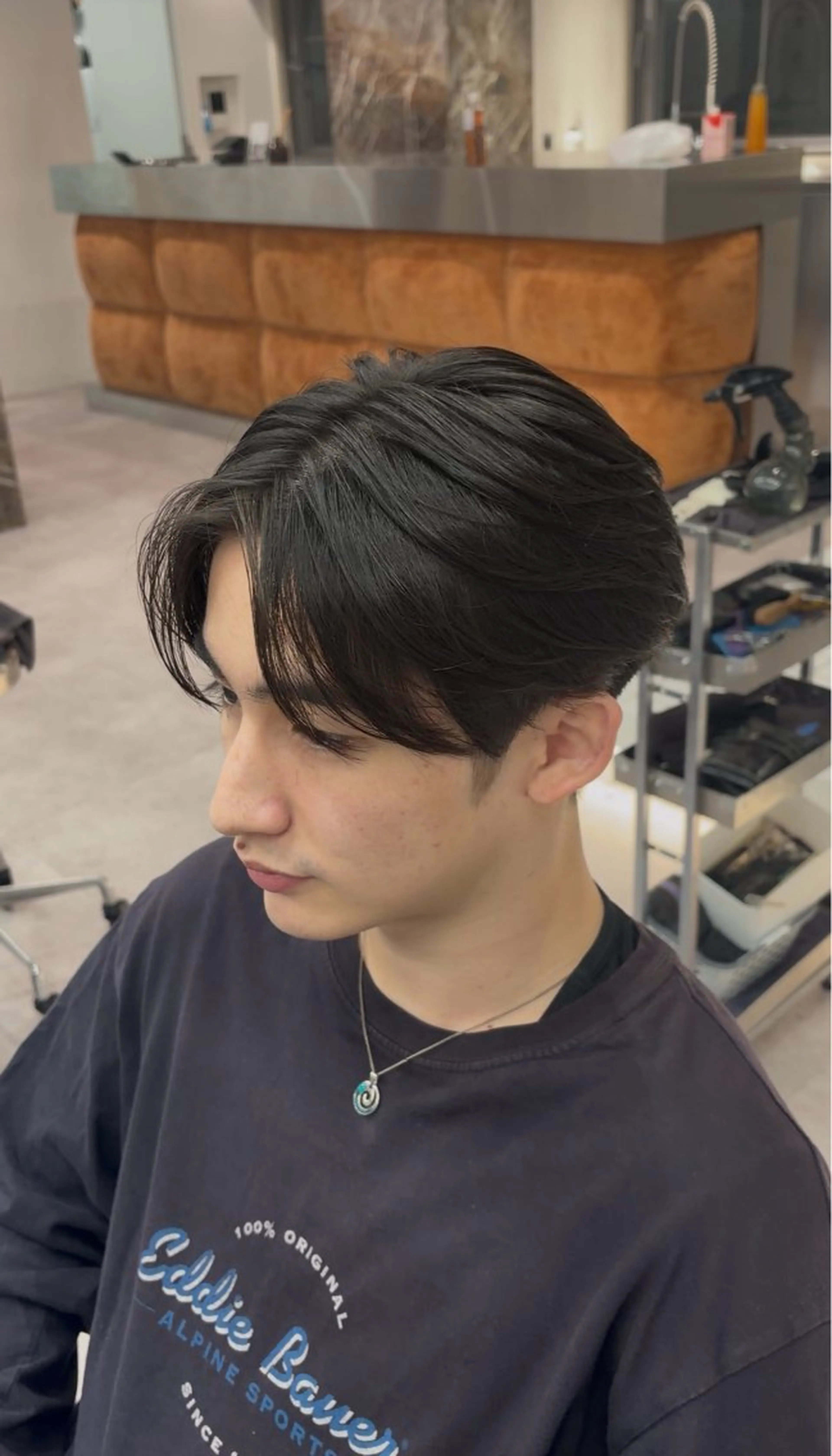 ショート メンズ センターパート 刈り上げ カット 宮林 舞央のヘアスタイル