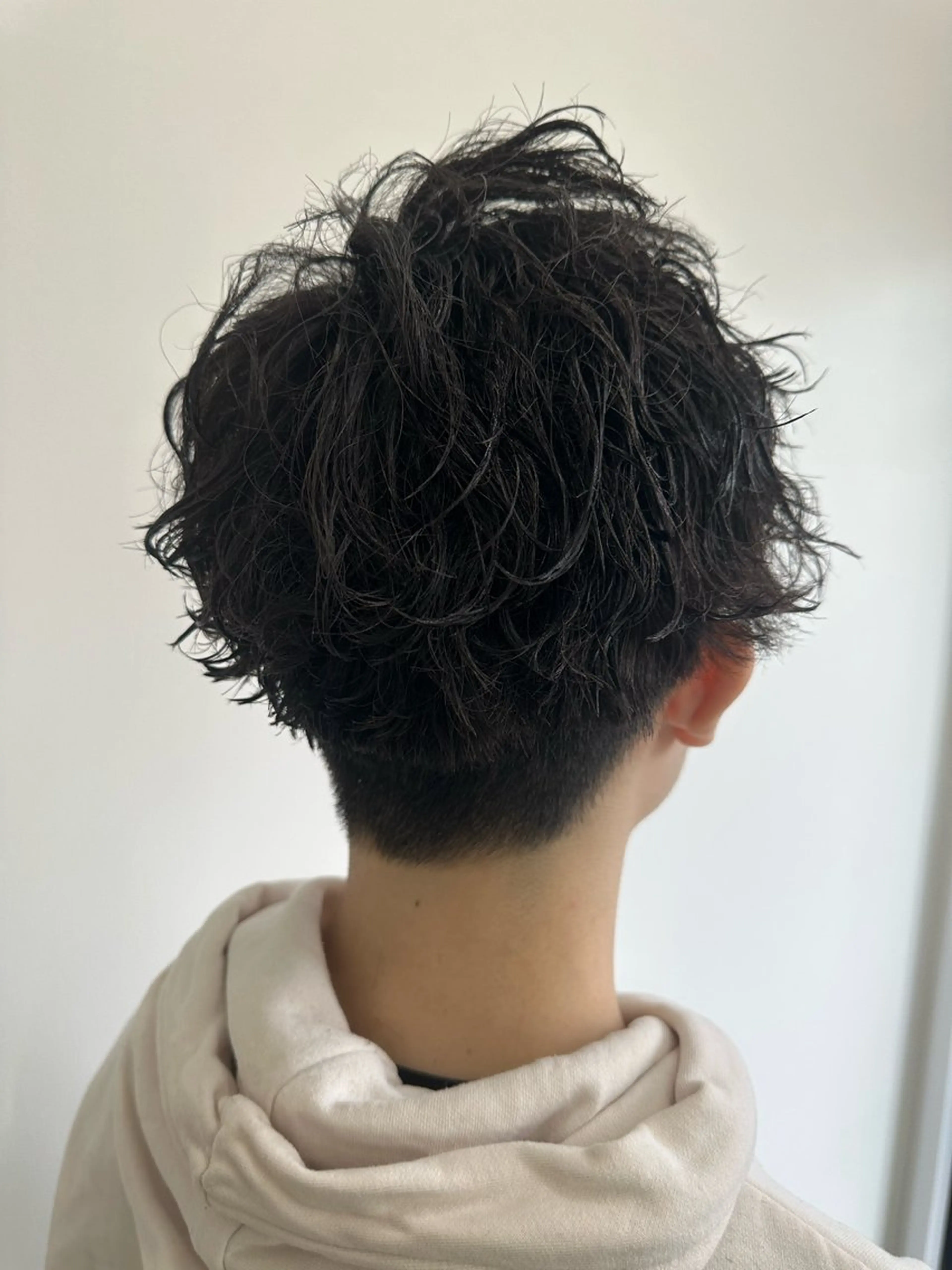 ショート パーマ メンズ メンズパーマ 波巻きパーマ スパイラルパーマ 中村 虎のヘアスタイル