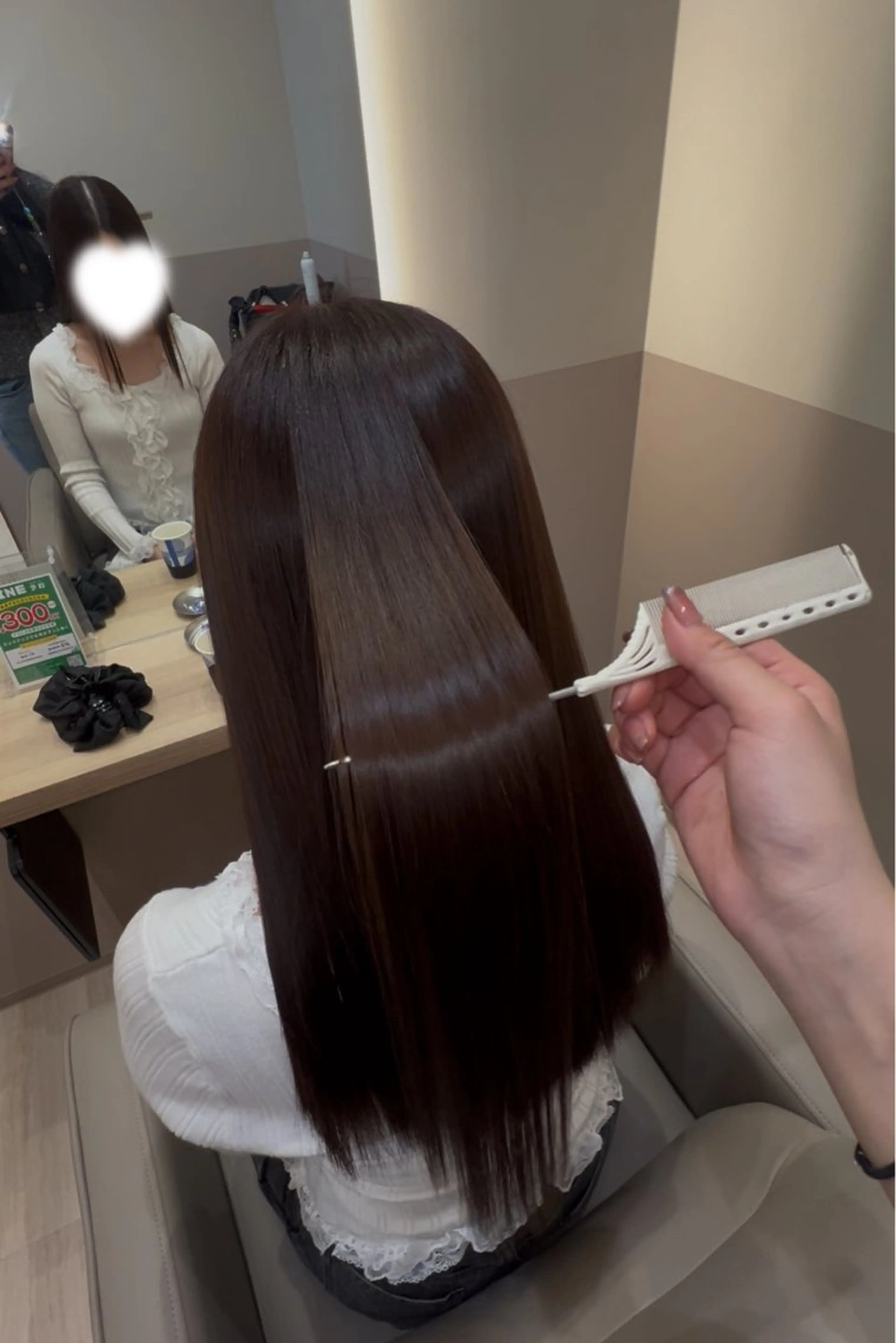 ロング カット ヘアカラー トリートメント yuuna 🤎のヘアスタイル