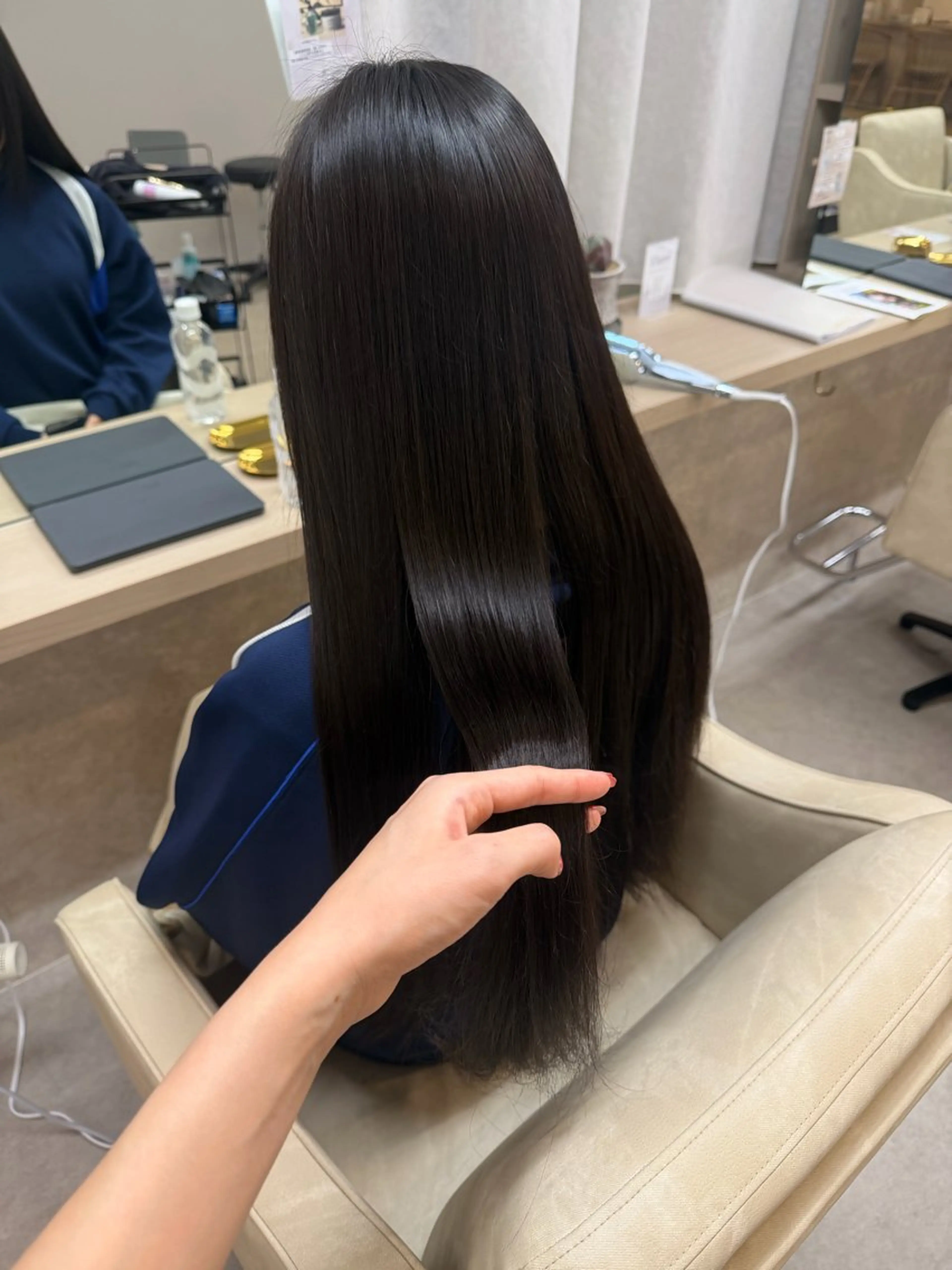 ロング パーマ りん/ハイトーン💖 🌈髪質改善✨️浜松のヘアスタイル