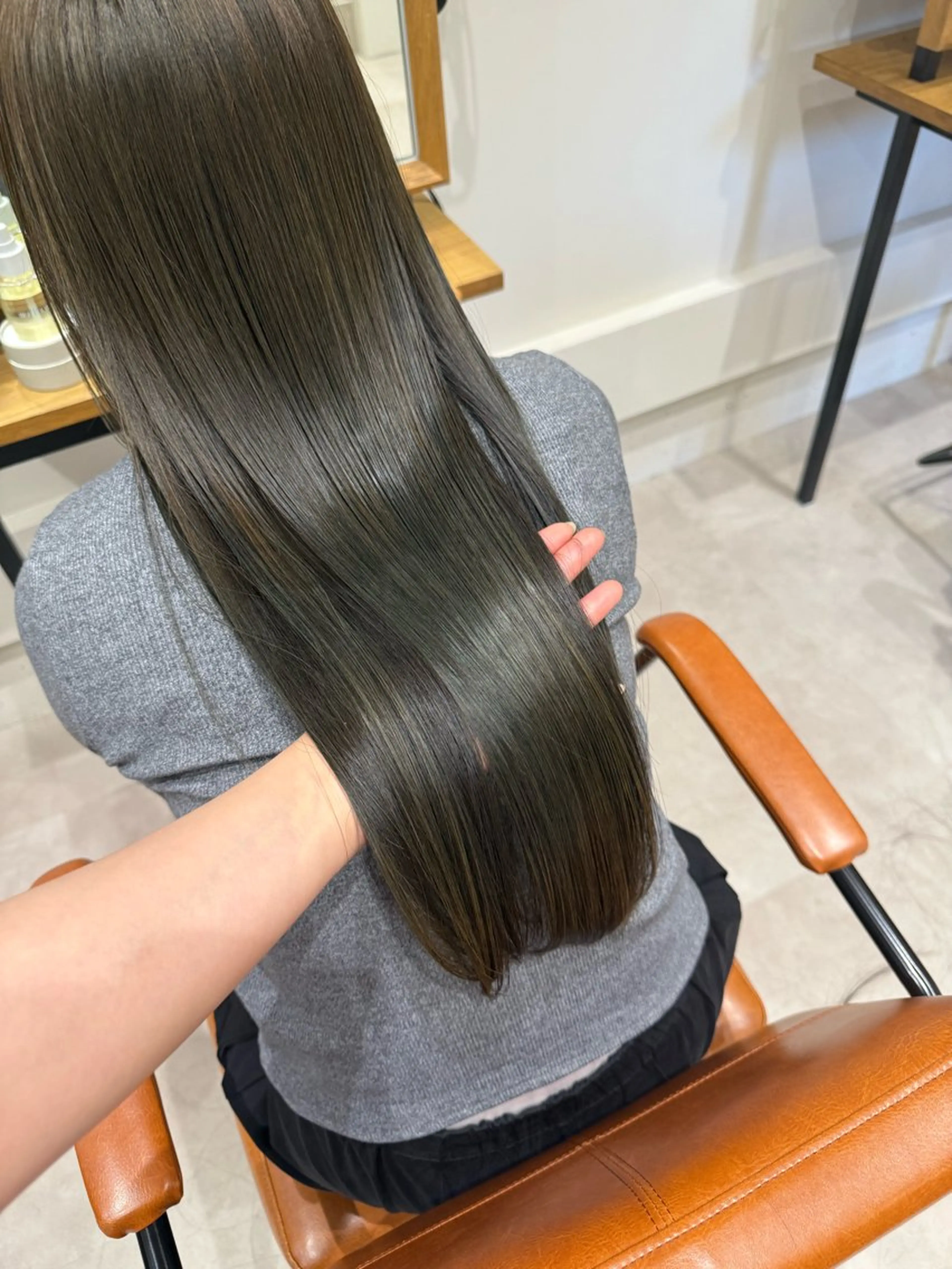 ロング カラー ヘアカラー 縮毛矯正 トリートメント 💛🤍U too e’s 鎌倉🧸のヘアスタイル