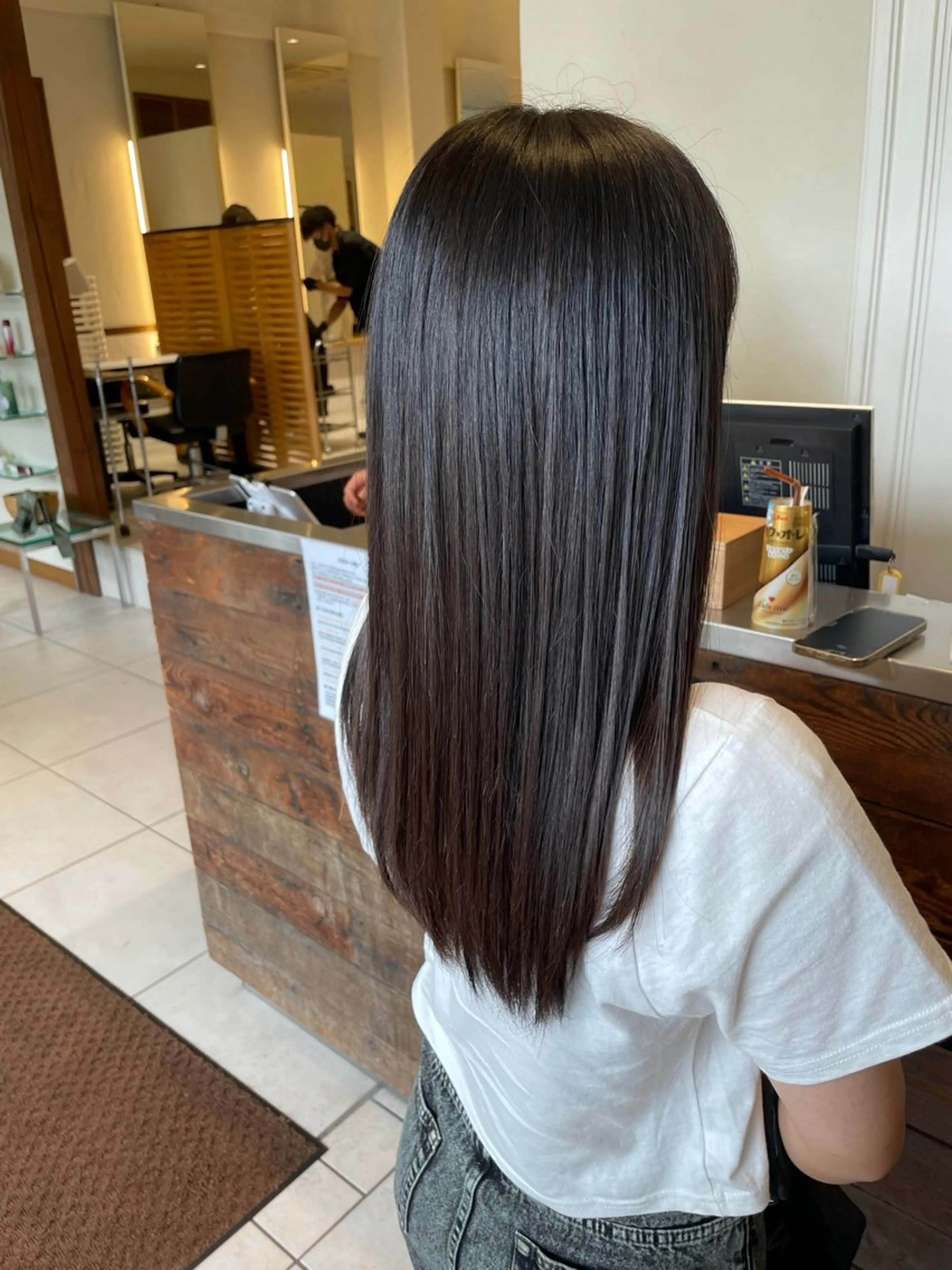 ロング カラー 片山千晴✨ツヤ髪カラ ー✨レイヤーカット✨のヘアスタイル