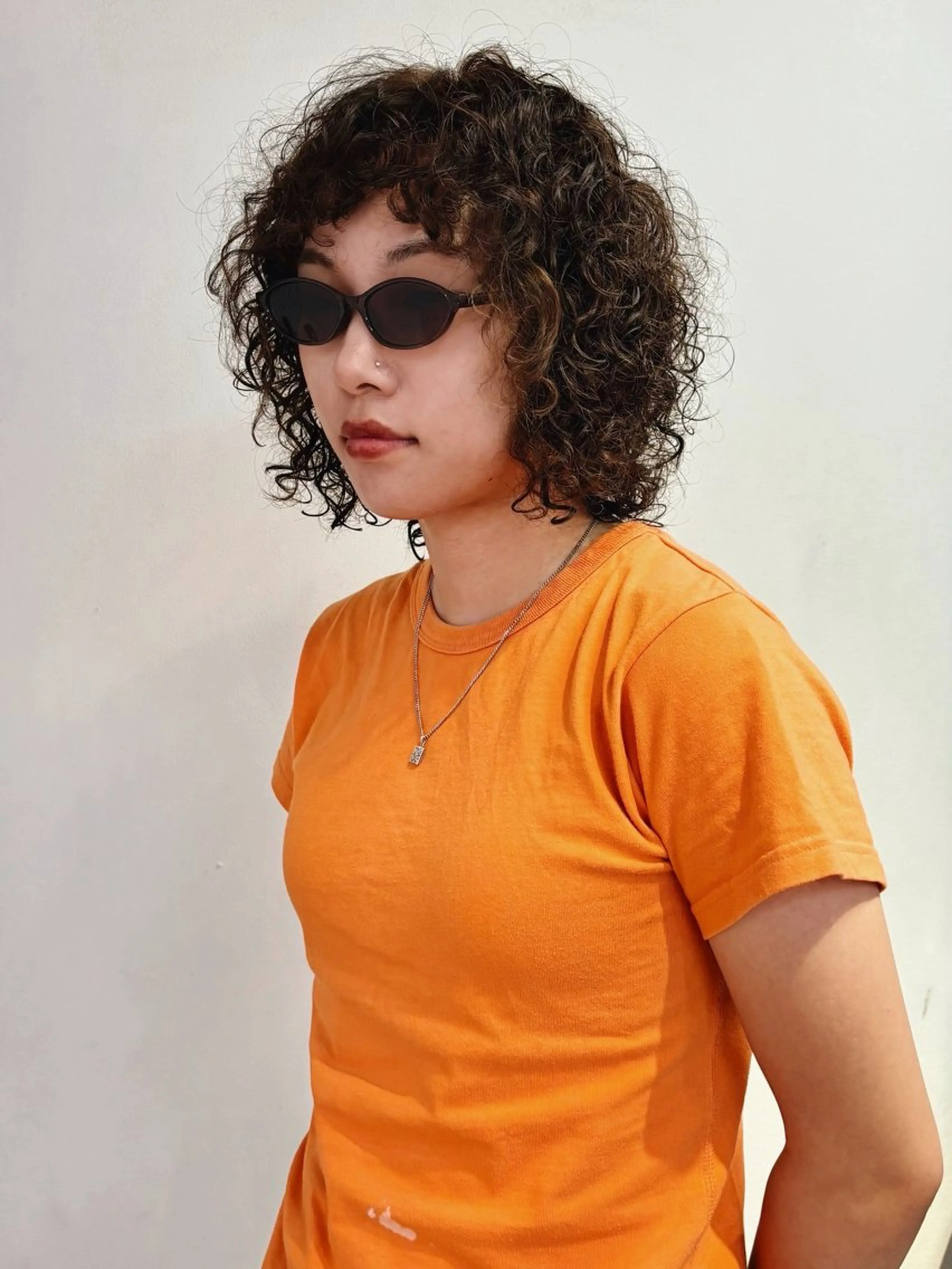 ミディアム パーマ ミディアムパーマ スパイラルパーマ パーマ トリートメント ヘッドスパ パーマ ネイル /コトミ🐸のネイルデザイン