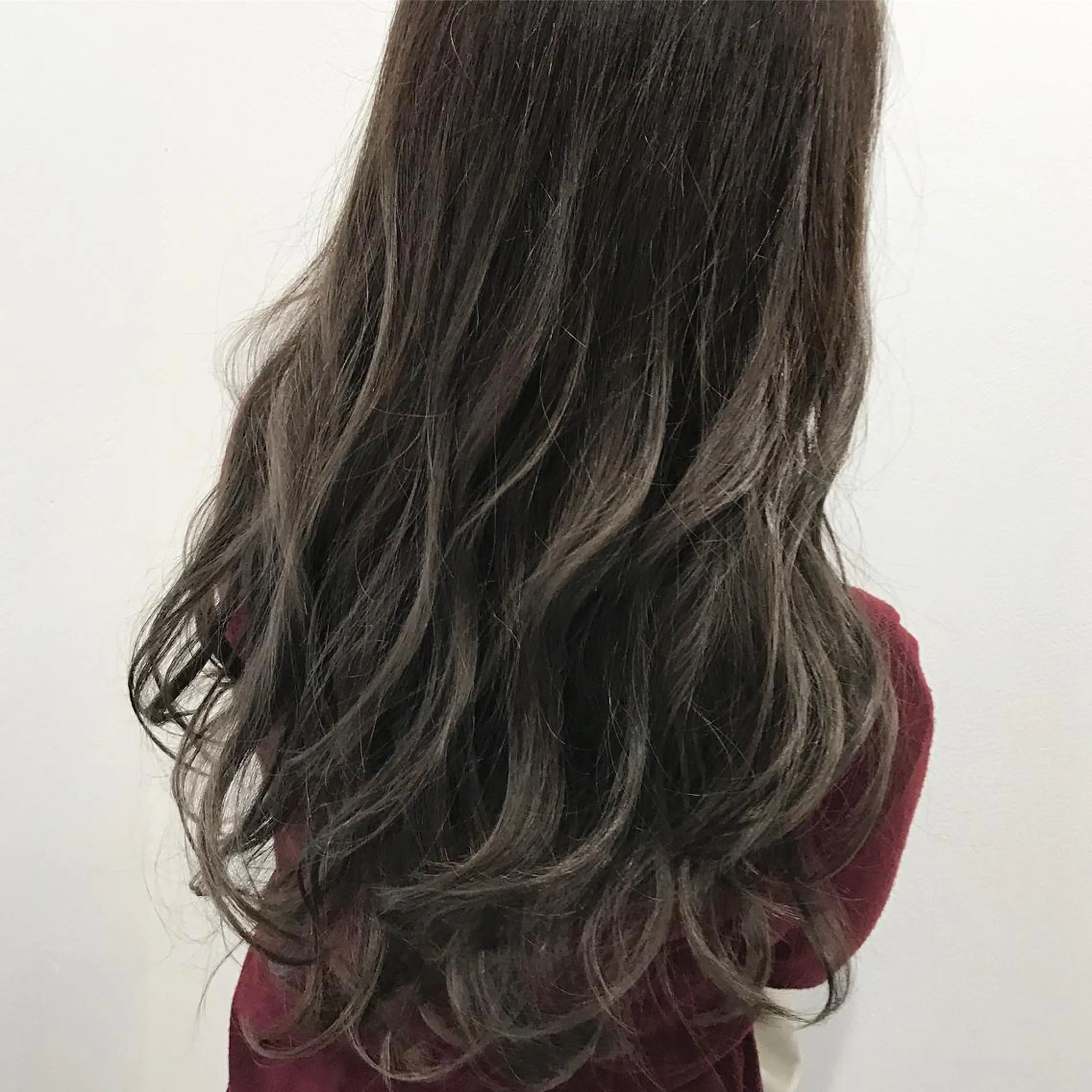 カラー グラデーションカラー 若杉 諒のヘアスタイル