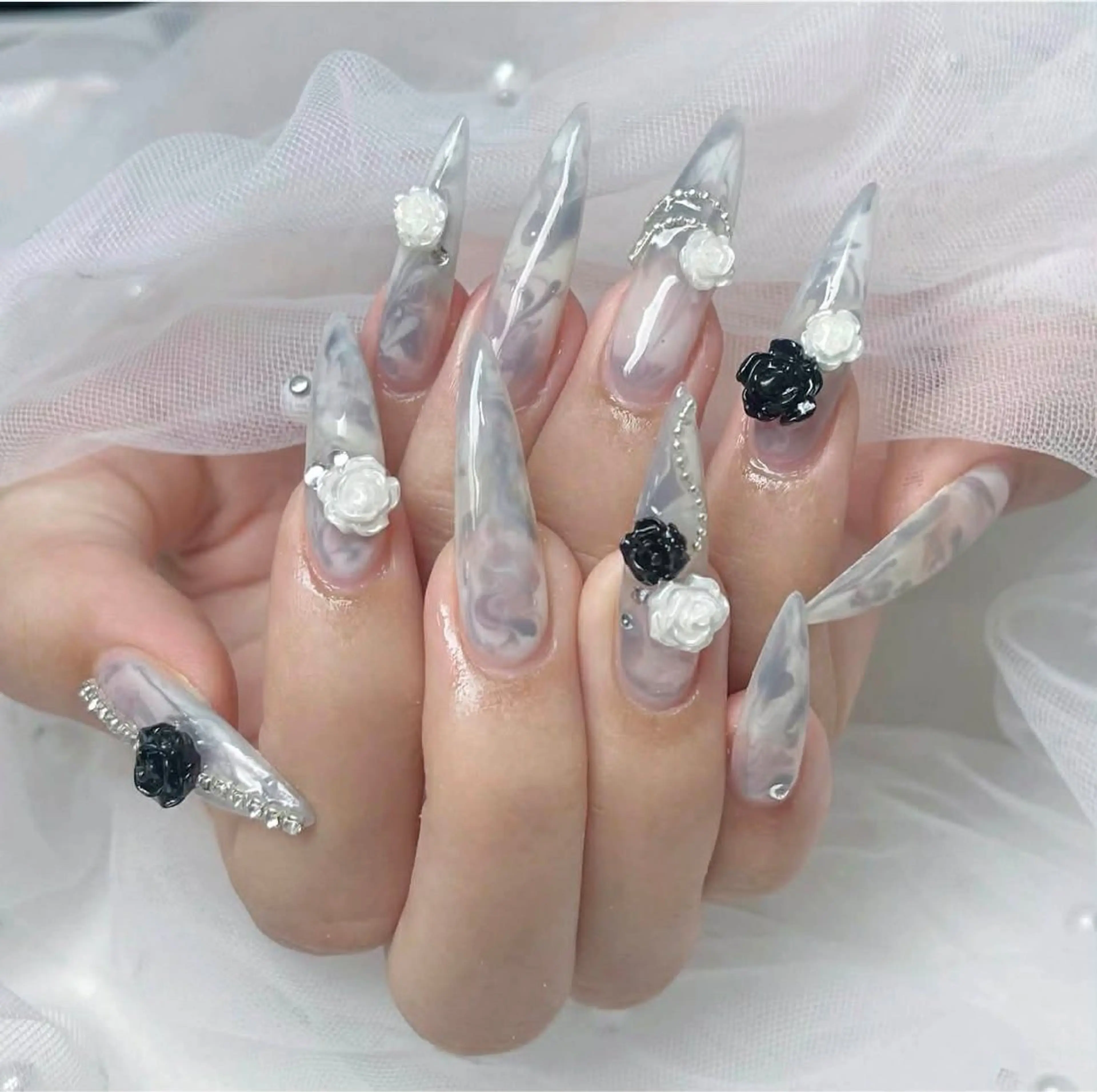 ネイル 長さ出し フレンチネイル 韓国ネイル レース マグネットネイル 高橋 ユキのネイルデザイン