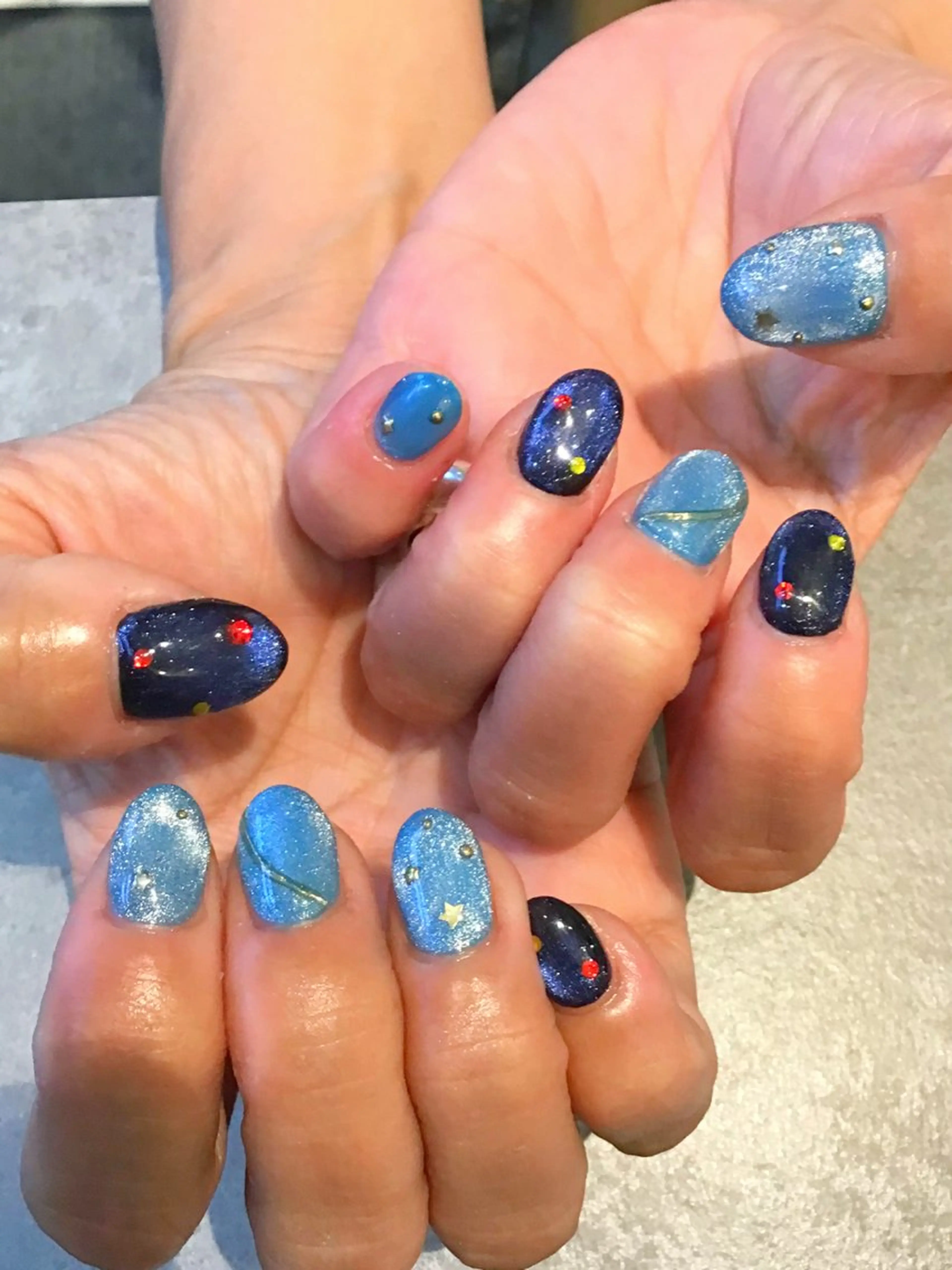 ネイル 持ち込み Nest 岩崎のネイルデザイン