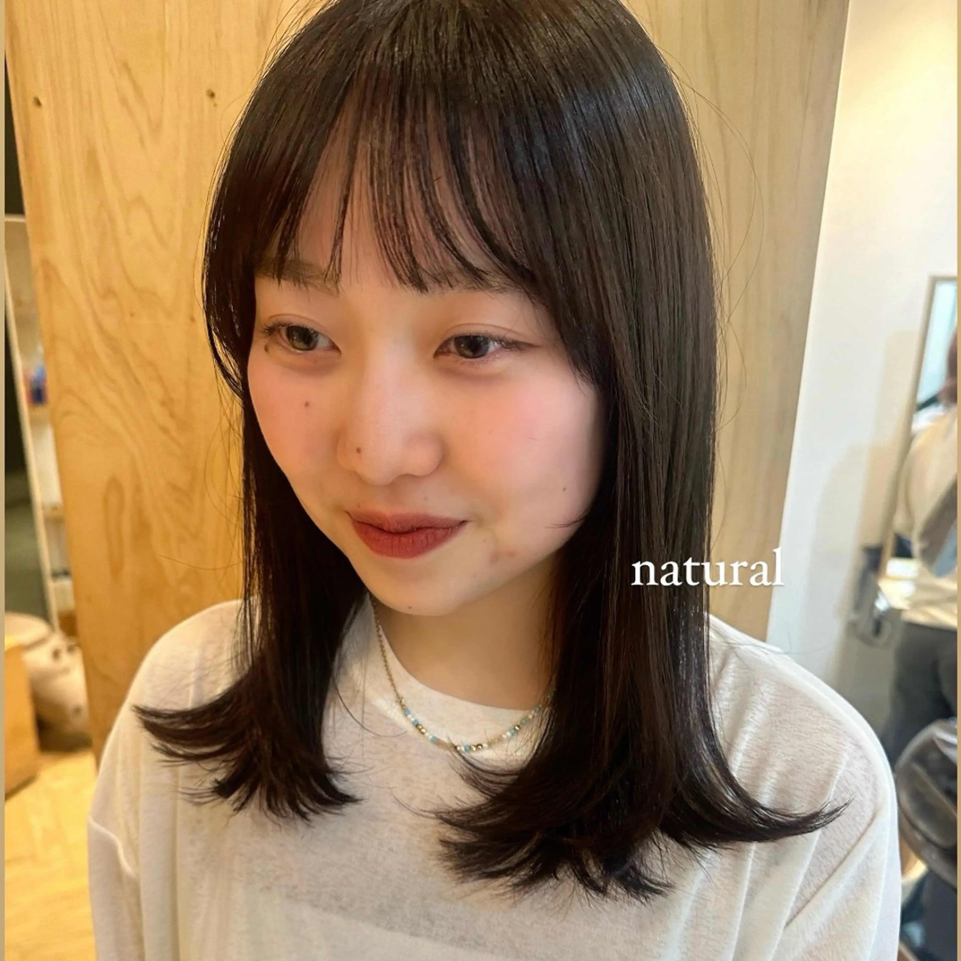 ミディアム カラー ミディアムレイヤー オリーブカラー レイヤーカット ボブ/レイヤー/ニュ アンスパーマ/小夏のヘアスタイル