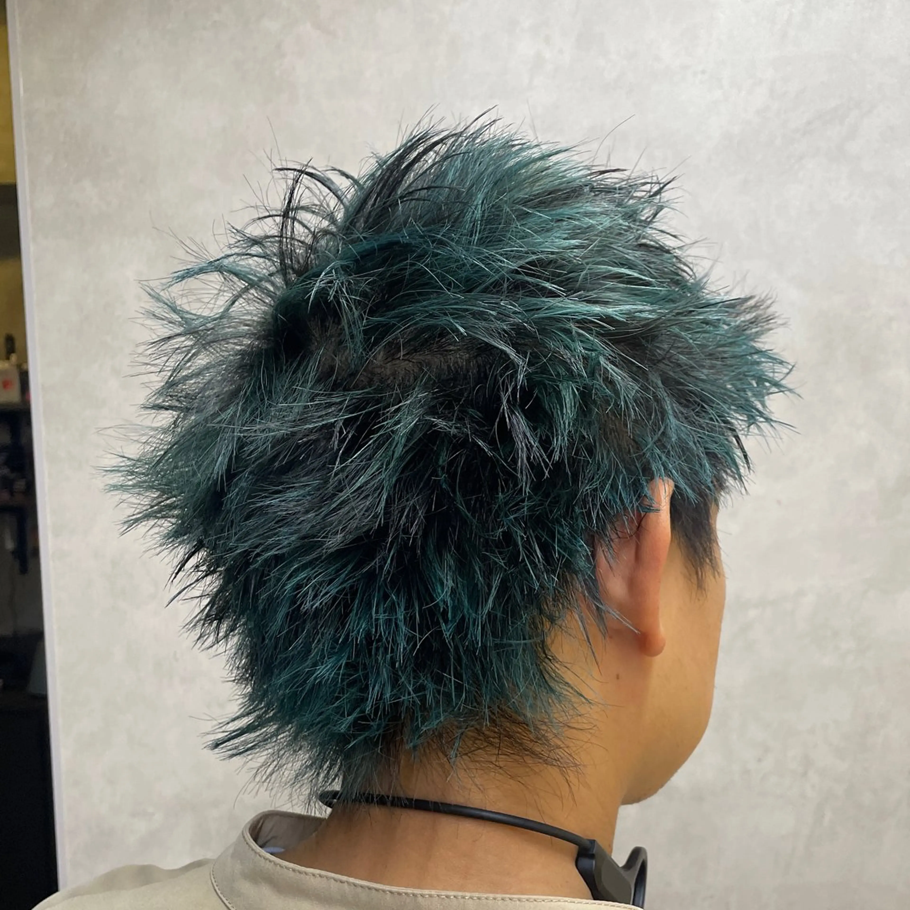 カラー メンズ レイヤー/透けカラー アレンジ/篠崎渚彩のヘアスタイル